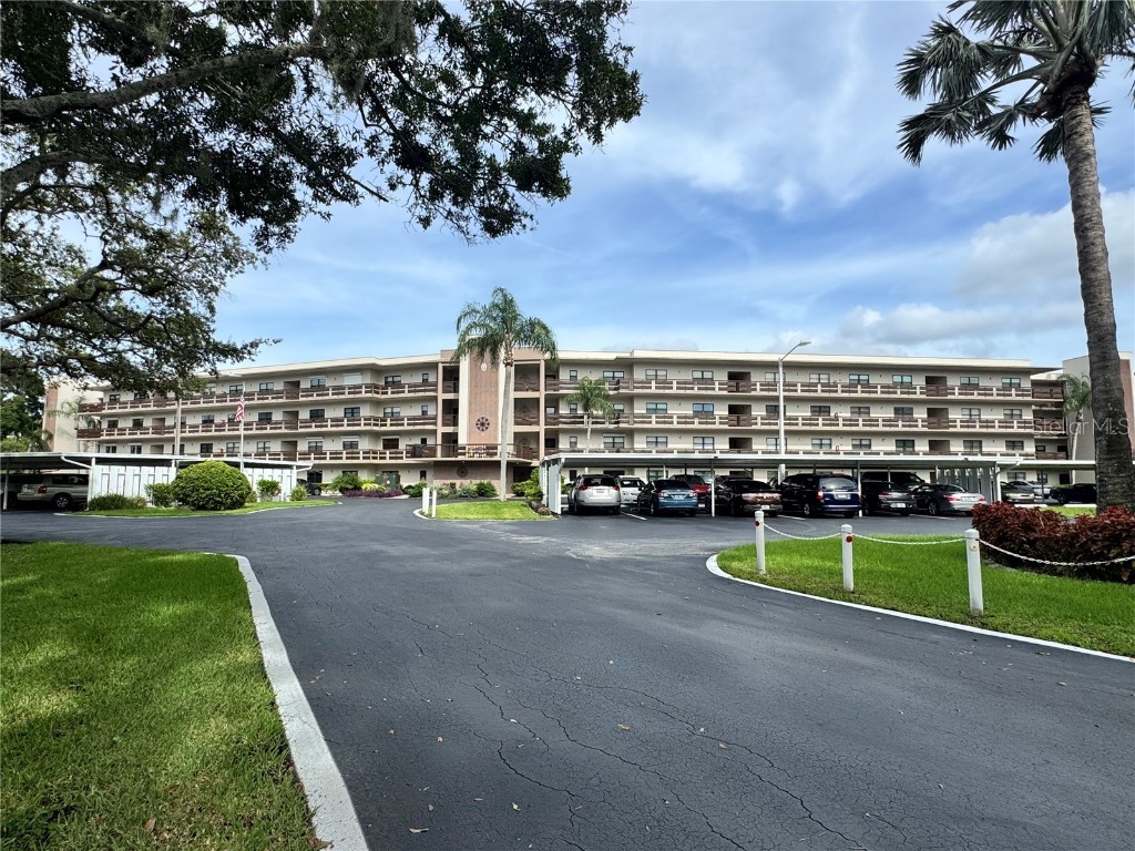 8199 Terrace Garden Drive N #304 Saint Petersburg FL 33709 TB8414598 image1