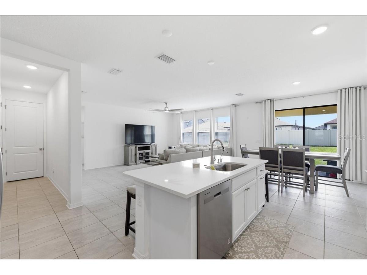 82 Hillshire Place Spring Hill FL 34609 TB8519649 image10