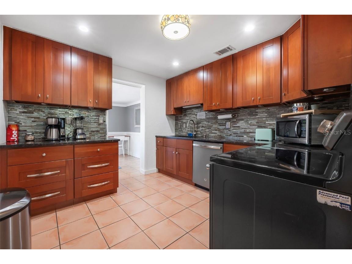 82 Margaret Road Ormond Beach FL 32176 V4942016 image12