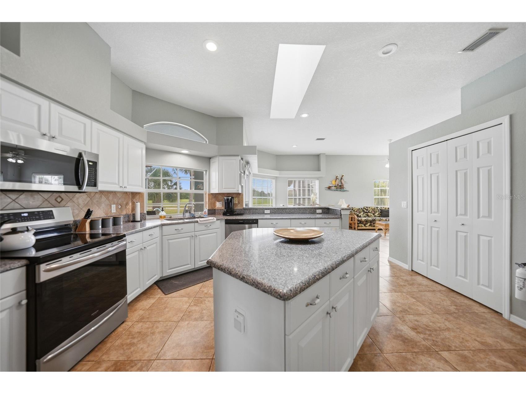 82 Marker Road Rotonda West FL 33947 D6147429 image12