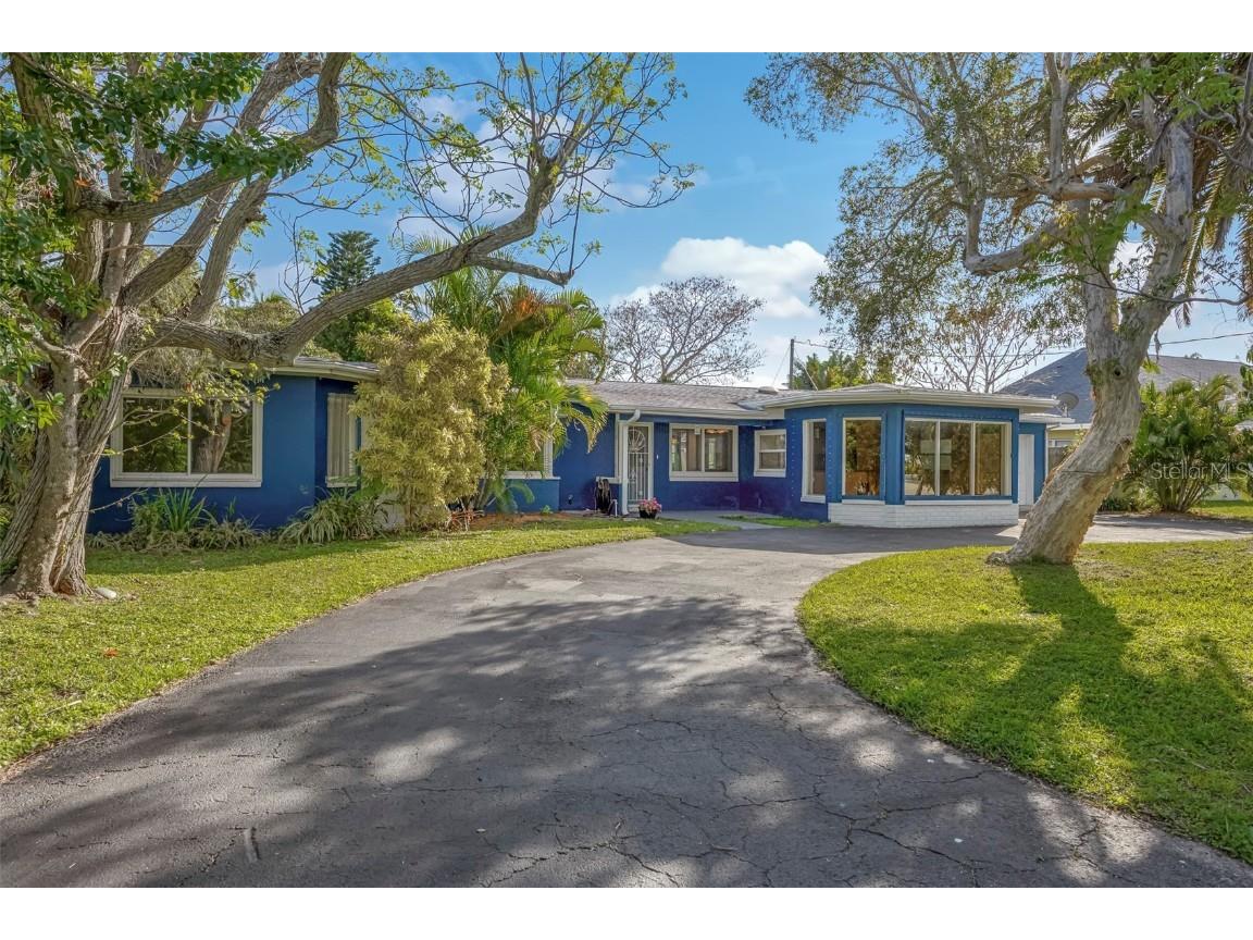 82 W Bay Drive Cocoa Beach FL 32931 O6187971 image1