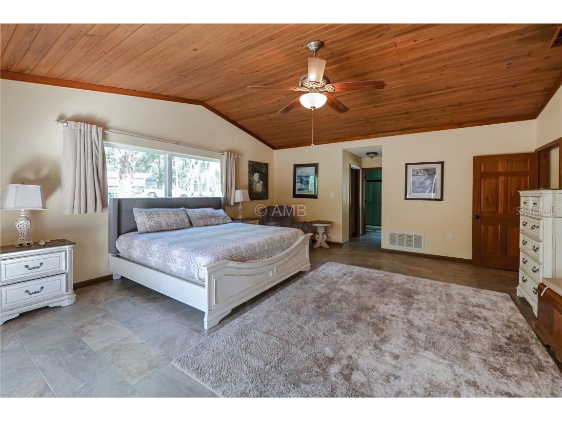 82 Young Drive Inglis FL 34449 OM711846 image23