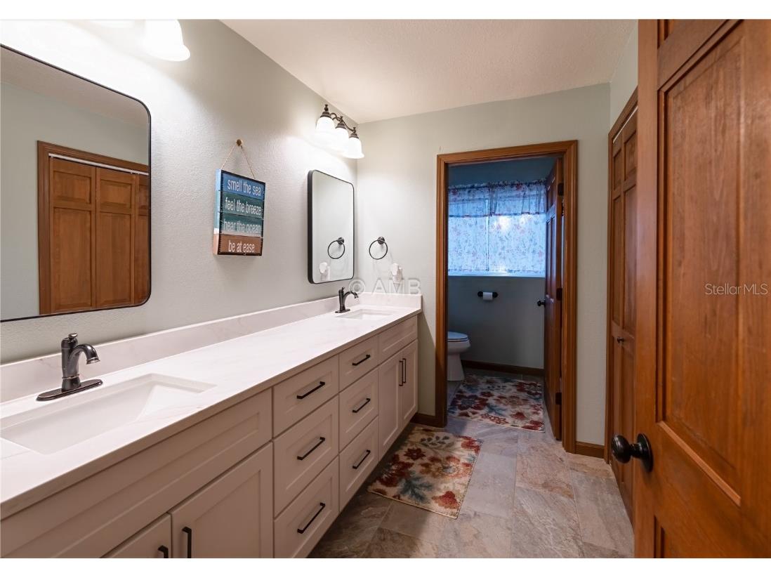 82 Young Drive Inglis FL 34449 OM711846 image29