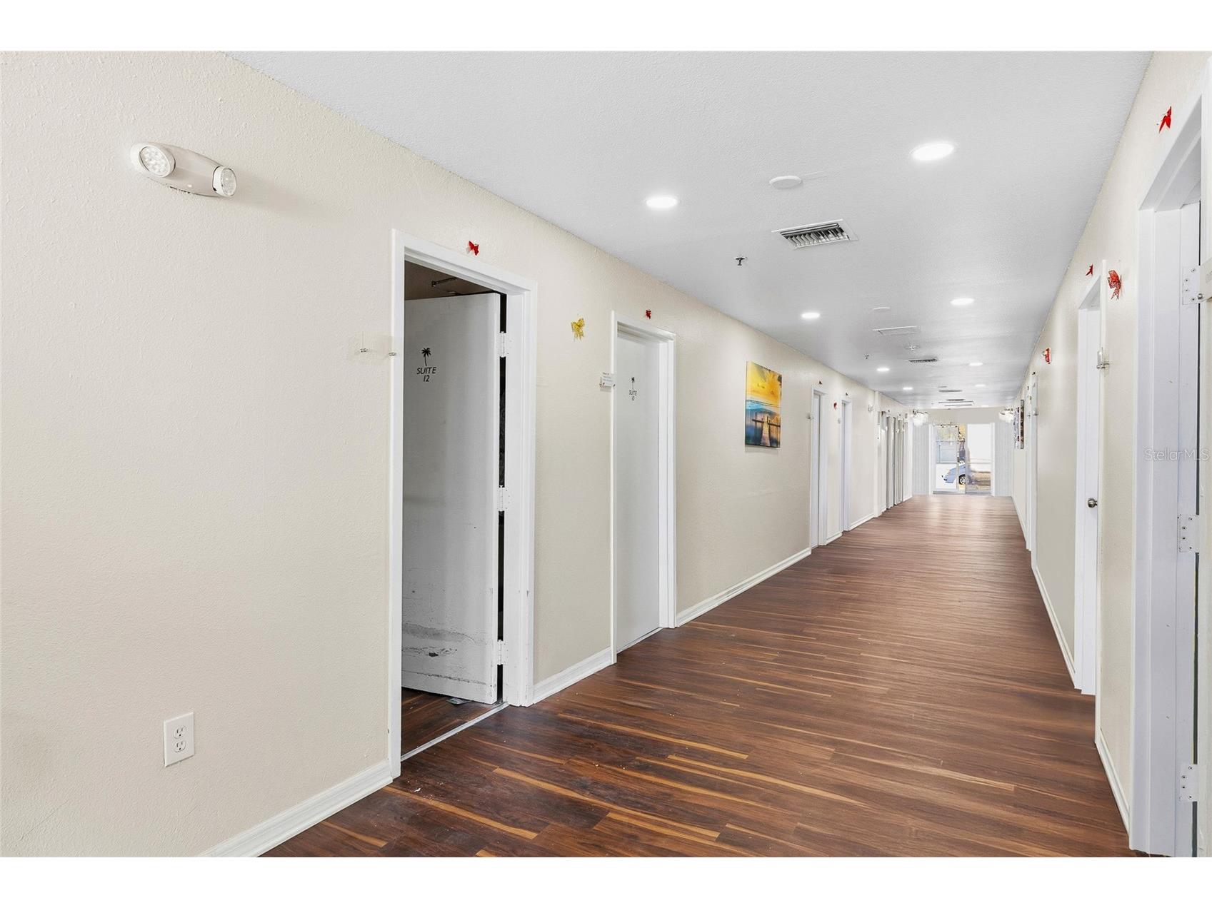 820 15th Street N Saint Petersburg FL 33705 TB8488309 image2