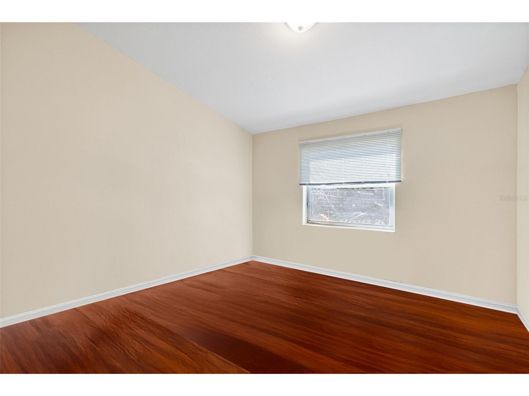 820 15th Street N Saint Petersburg FL 33705 TB8488309 image8