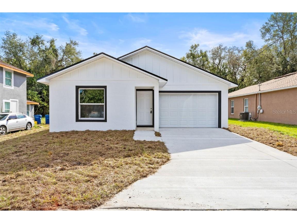 820 Ave R NE Winter Haven FL 33881 L4940740 image1