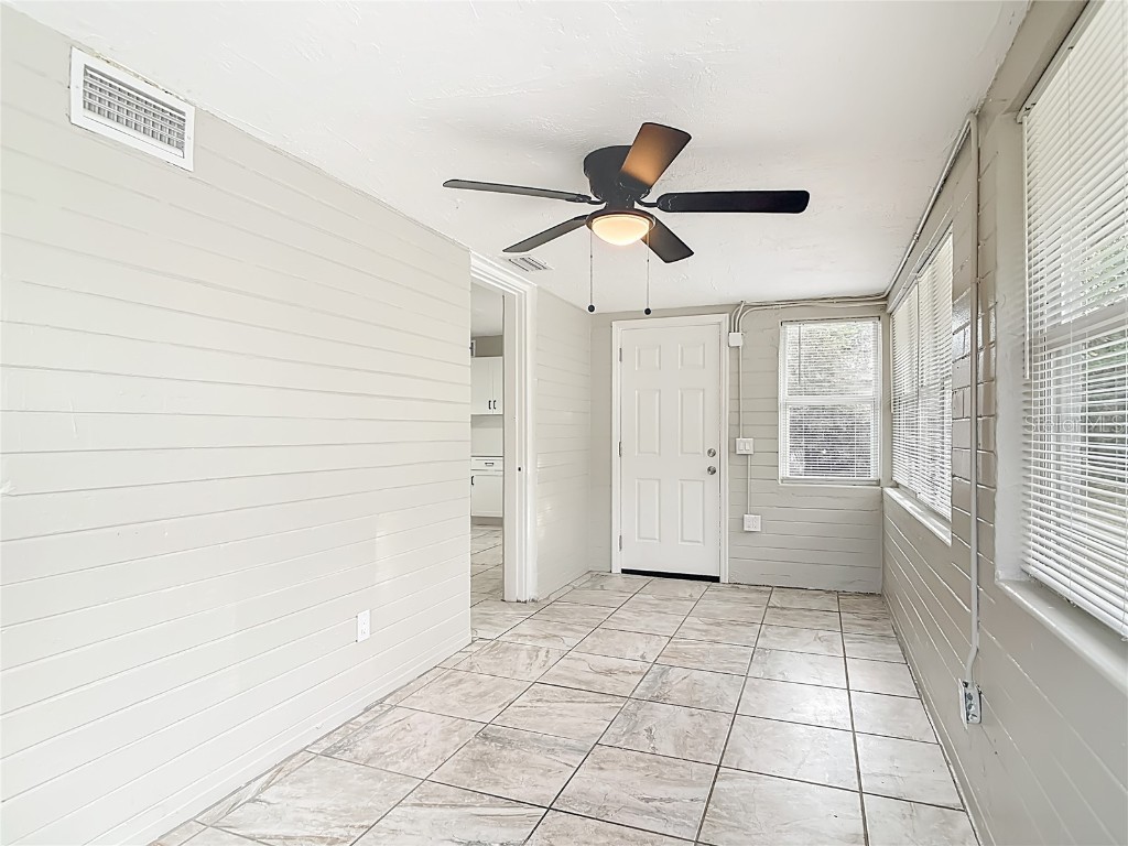 820 Berkshire Road Daytona Beach FL 32117 V4946017 image35