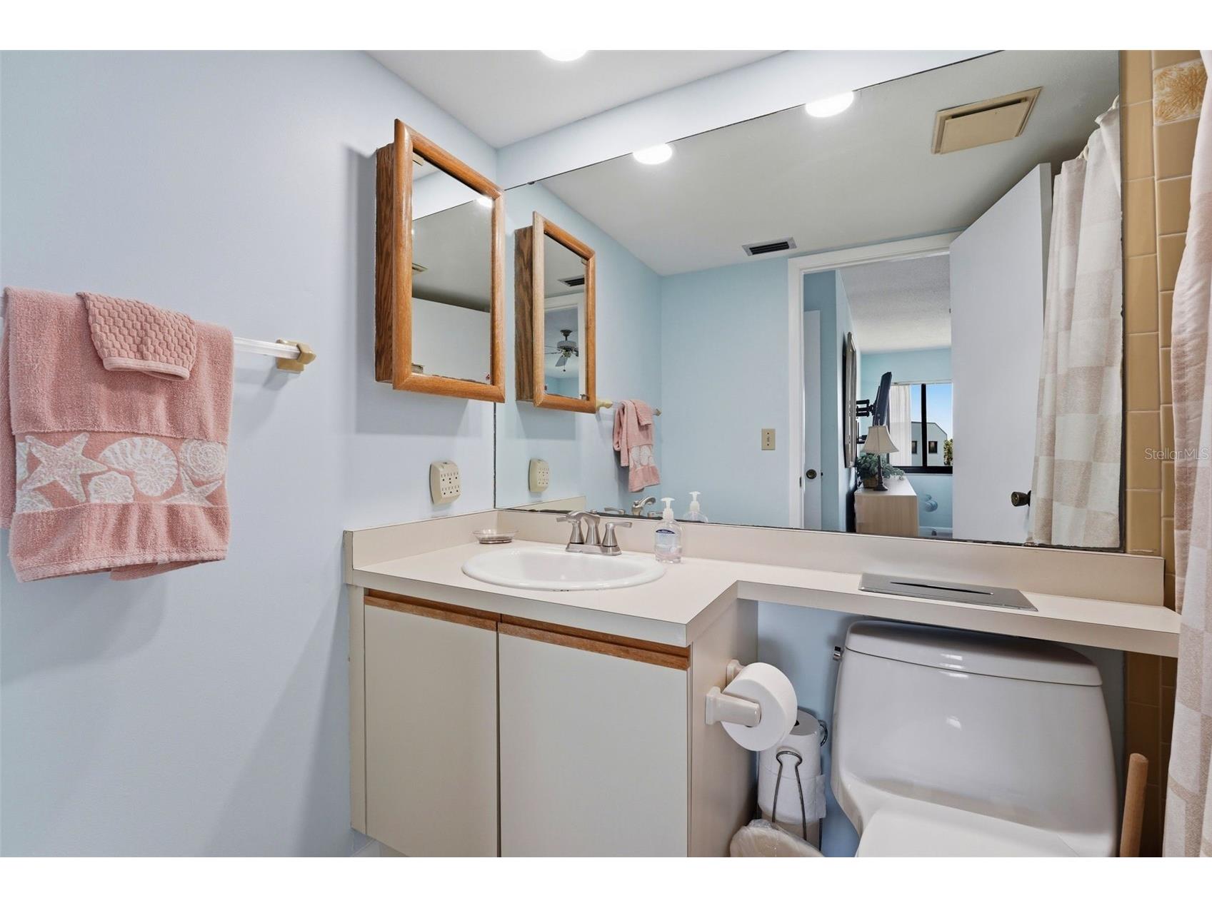 820 Capri Isles Boulevard #202 Venice FL 34292 N6143357 image18