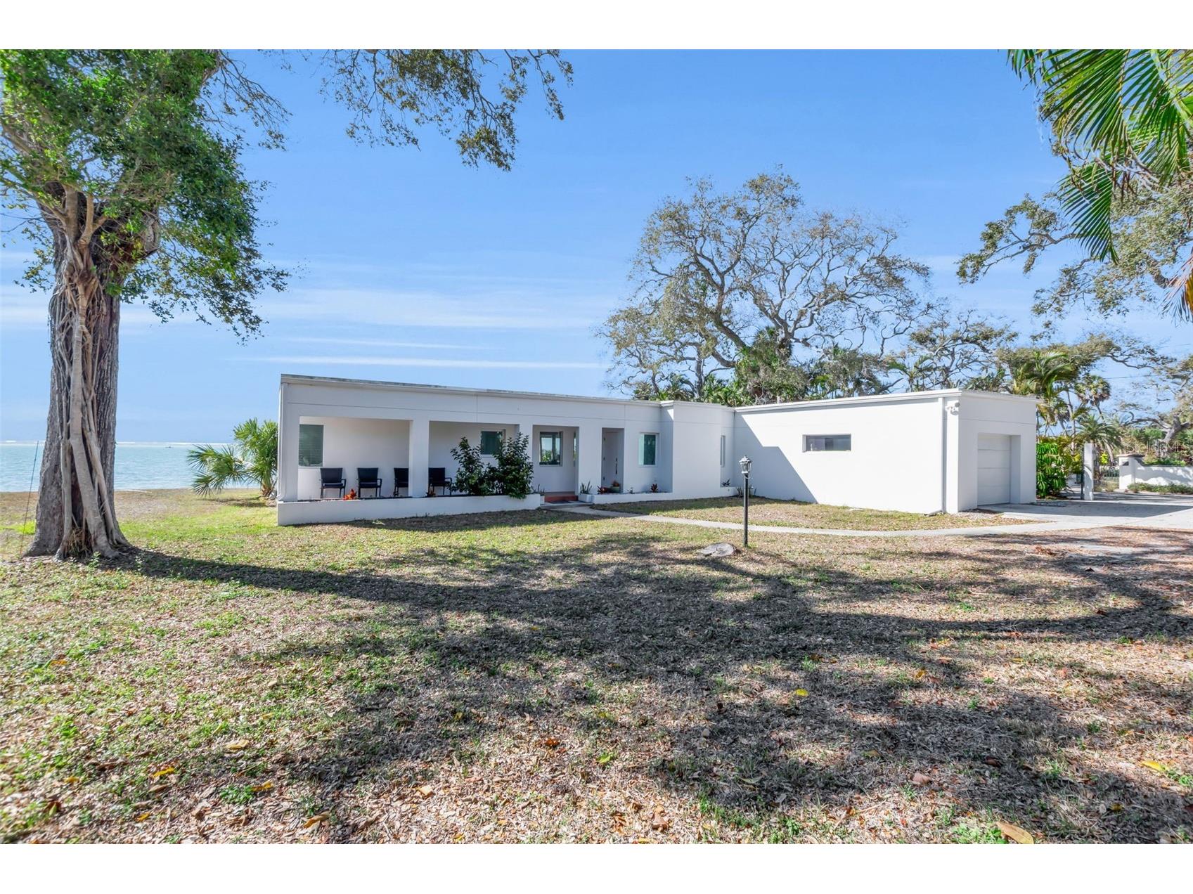 820 Indian Beach Drive Sarasota FL 34234 - SARASOTA BAY A4682897 image2
