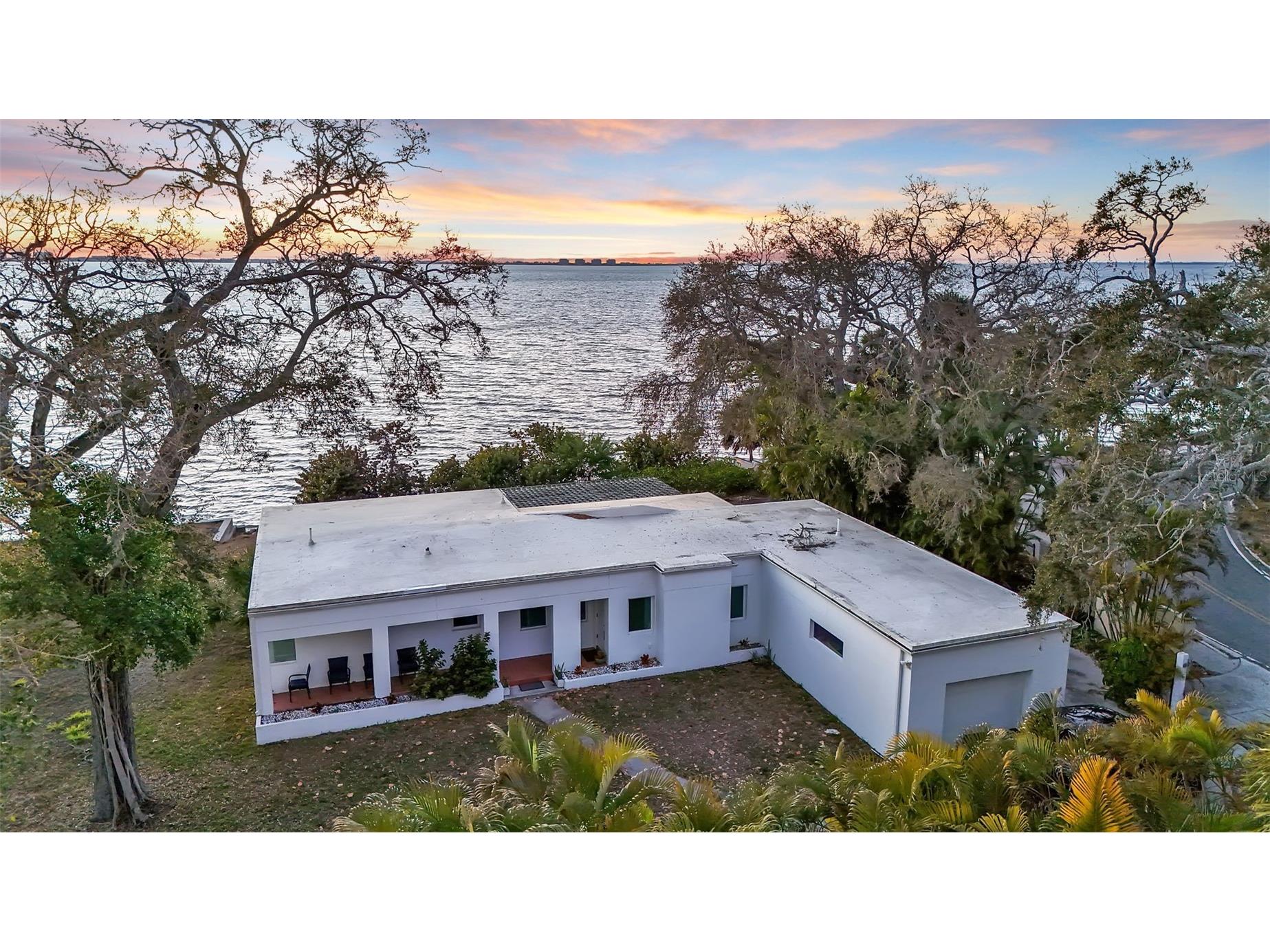 820 Indian Beach Drive Sarasota FL 34234 - SARASOTA BAY A4684254 image3