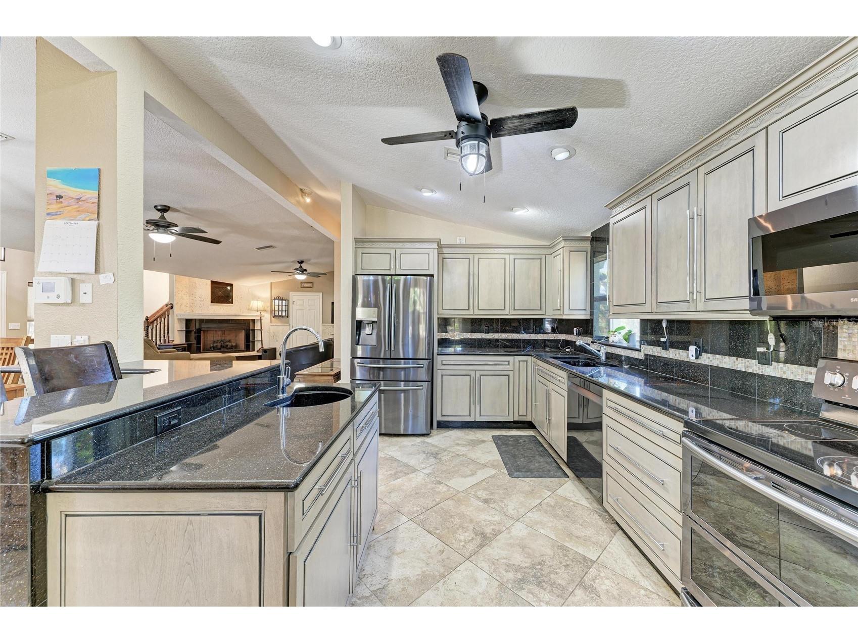 820 N Elm Street Englewood FL 34223 A4684053 image38