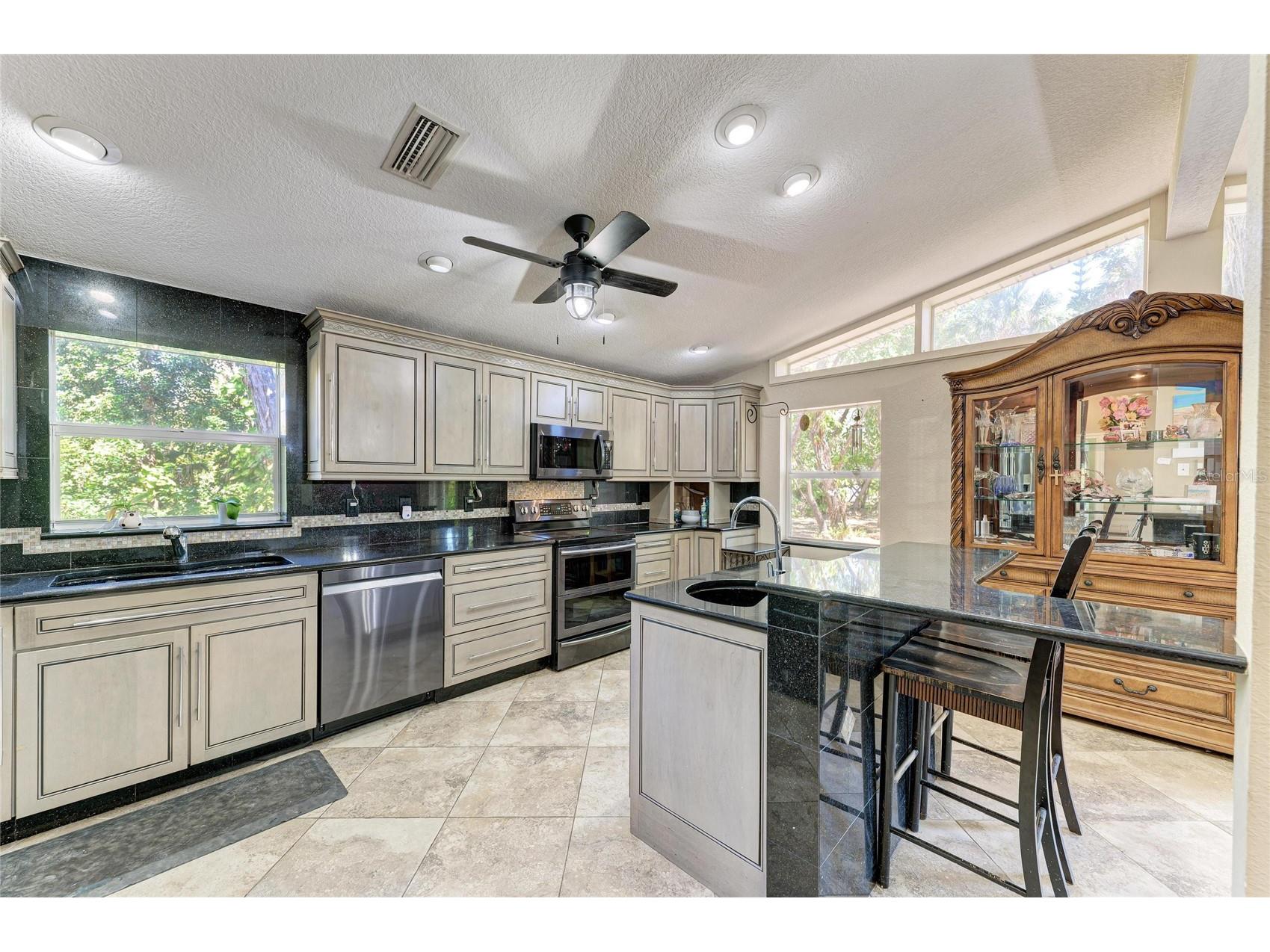820 N Elm Street Englewood FL 34223 A4684053 image40