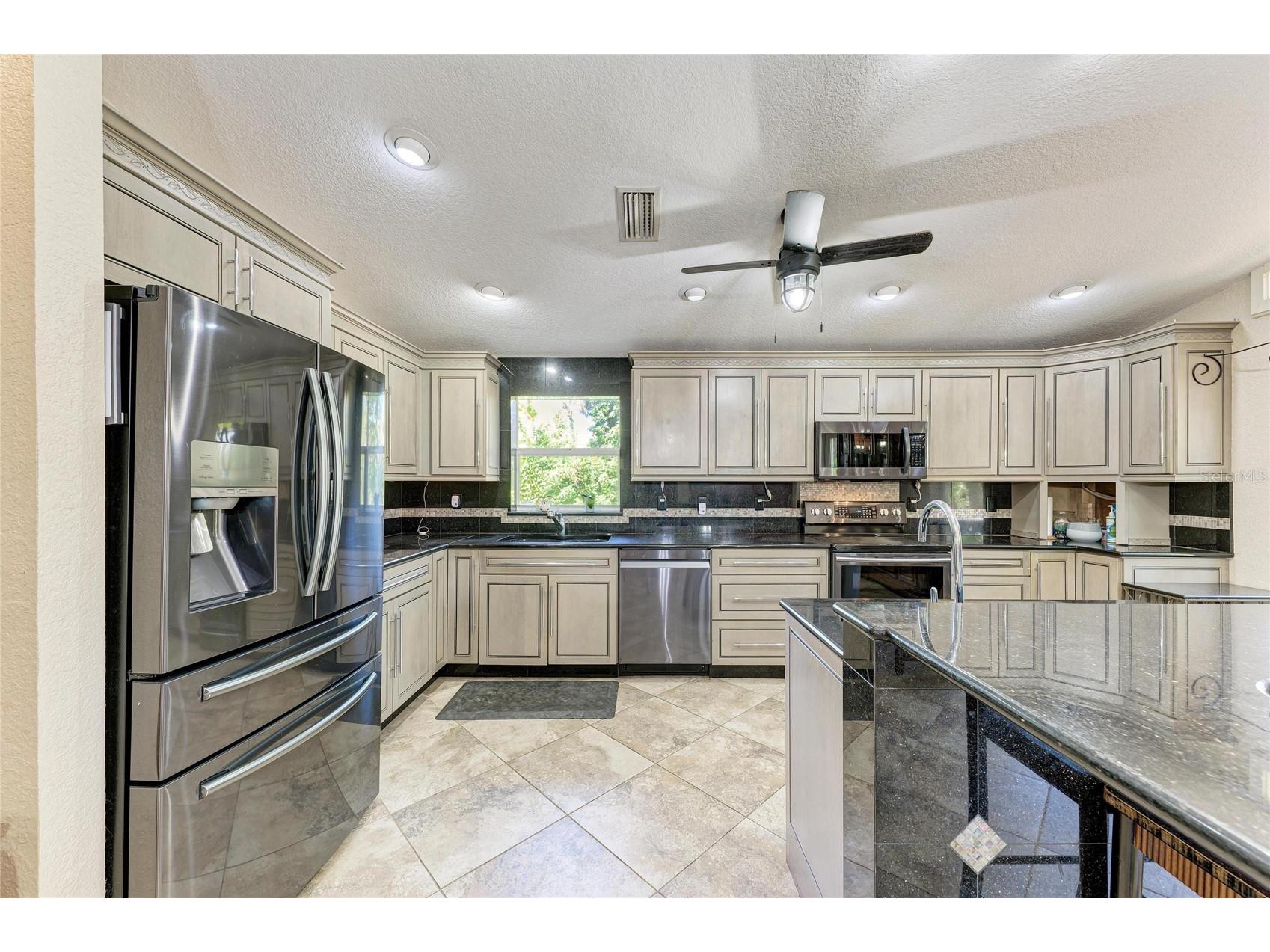 820 N Elm Street Englewood FL 34223 A4684053 image41