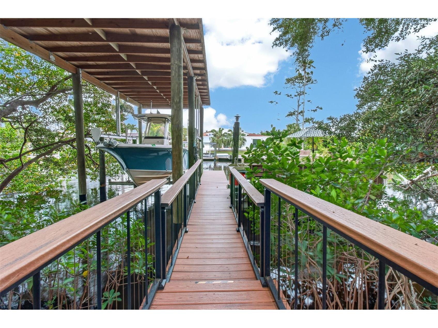 820 Sand Pine Drive NE Saint Petersburg FL 33703 - TAMPA BAY TB8513945 image41