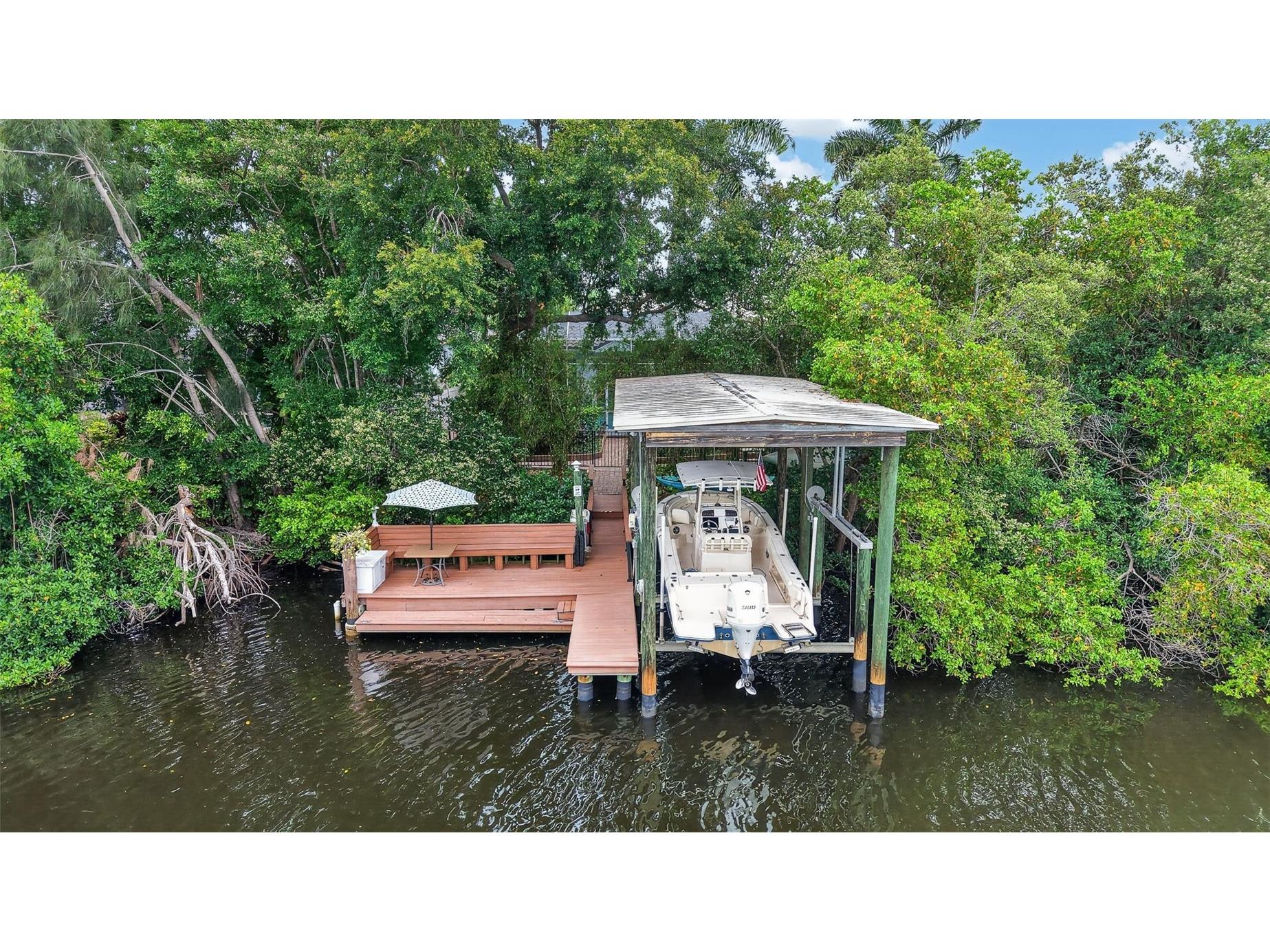 820 Sand Pine Drive NE Saint Petersburg FL 33703 - TAMPA BAY TB8513945 image43