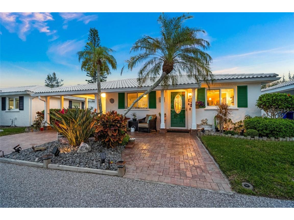 820 Spanish Drive S Longboat Key FL 34228 A4596311 image1
