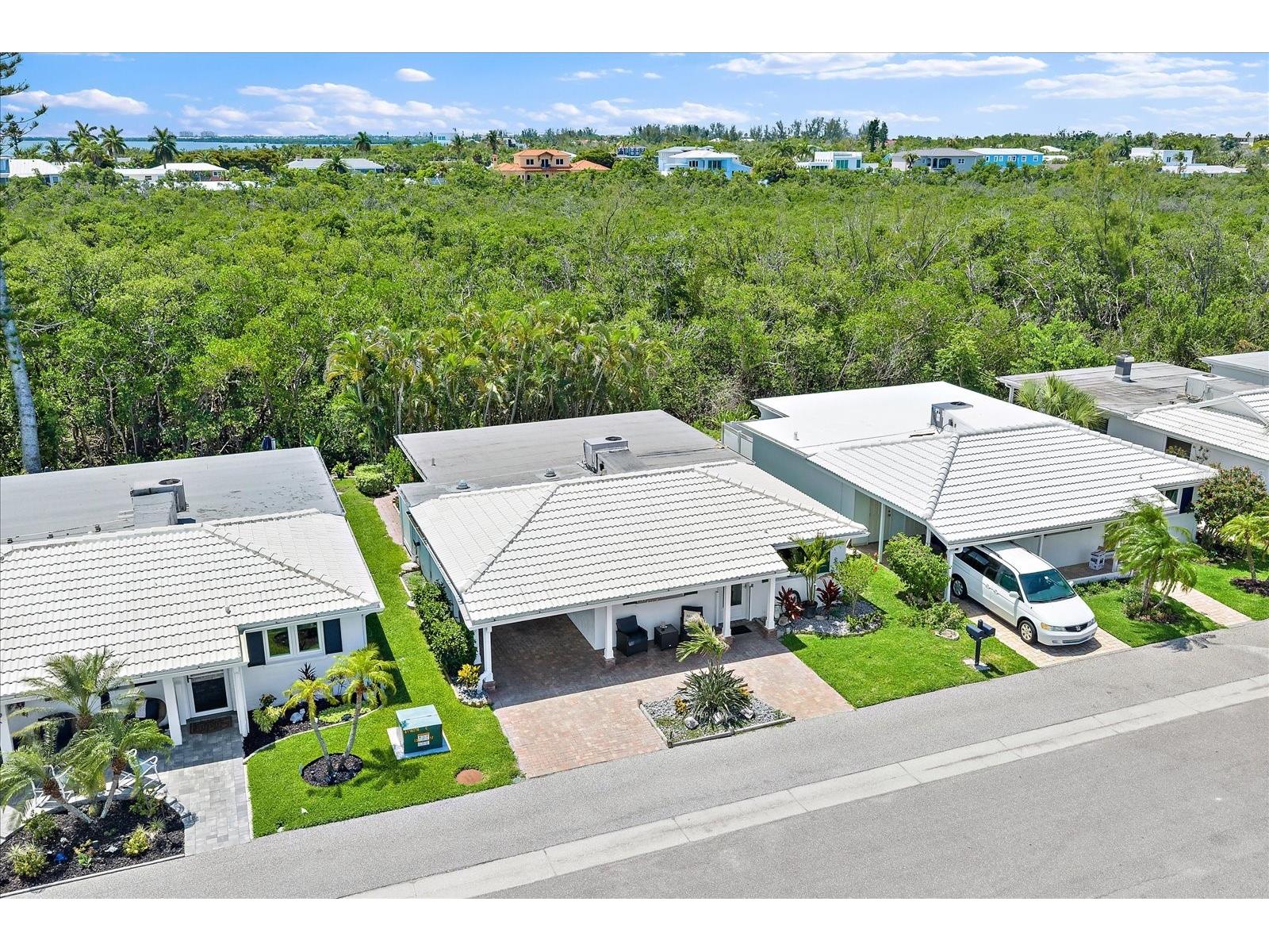 820 Spanish Drive S #. Longboat Key FL 34228 A4695386 image2