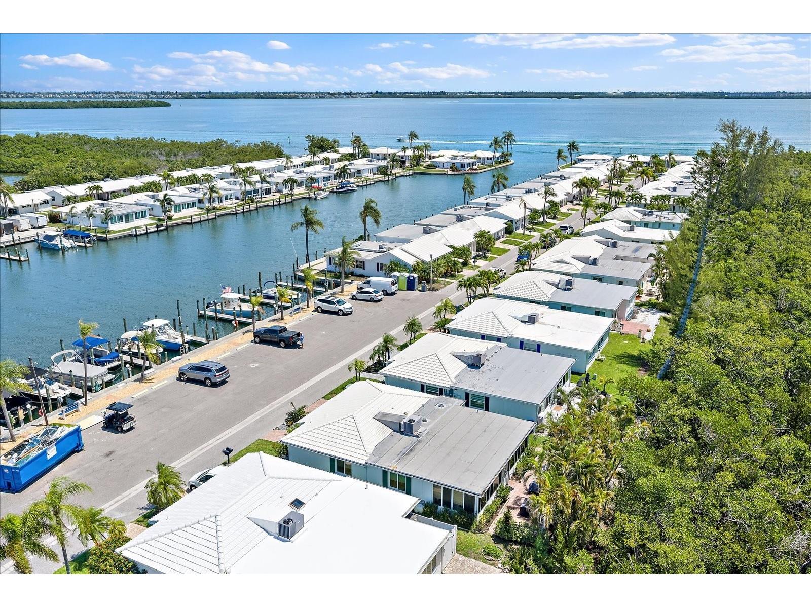 820 Spanish Drive S #. Longboat Key FL 34228 A4695386 image4
