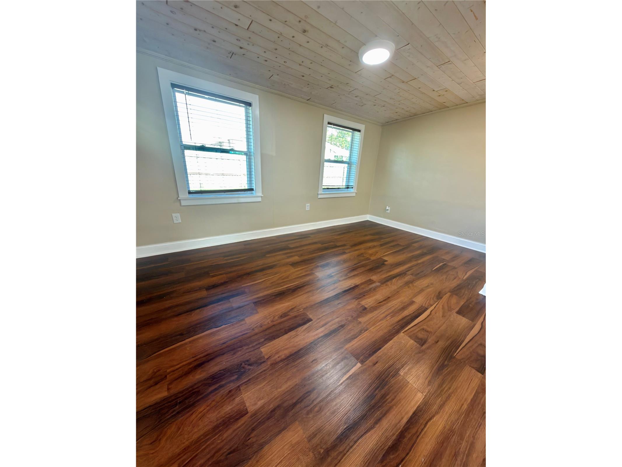 8201 120th Street Seminole FL 33772 TB8512626 image10