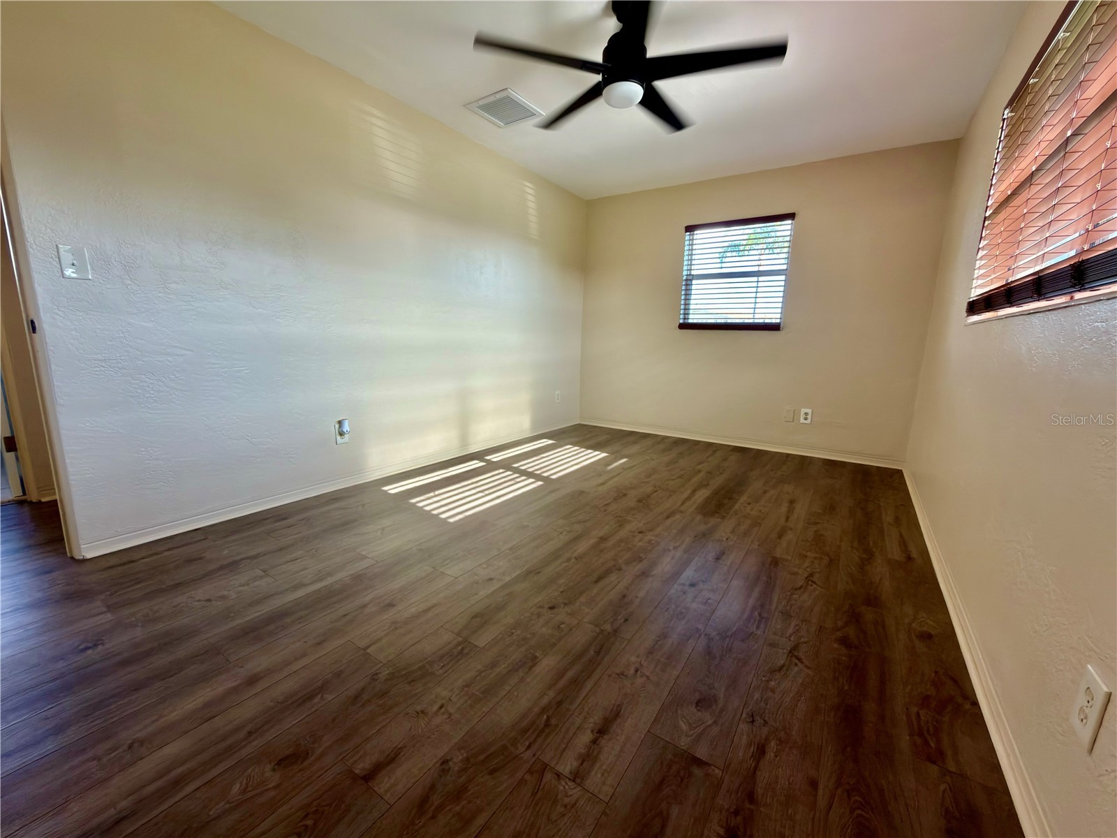8201 120th Street Seminole FL 33772 TB8512626 image11