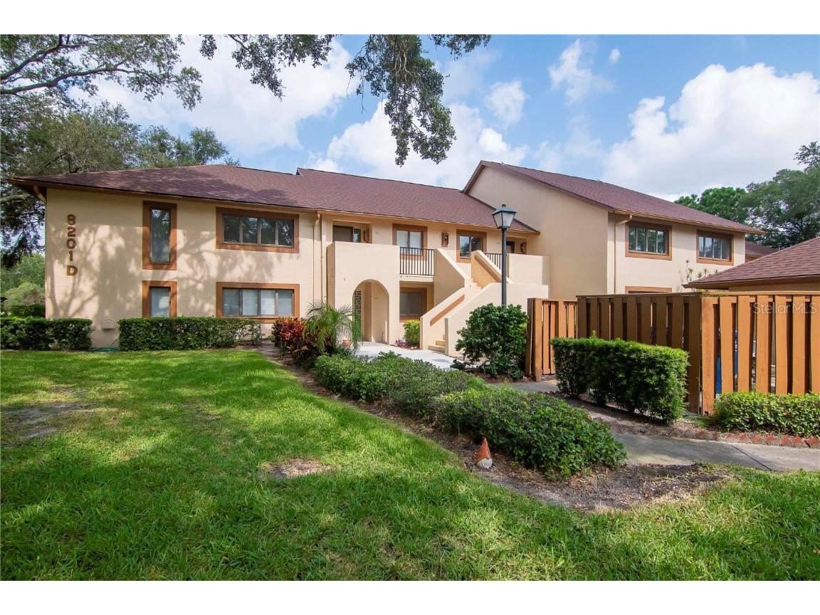 8201 Bardmoor Place #202D Seminole FL 33777 U8211520 image1