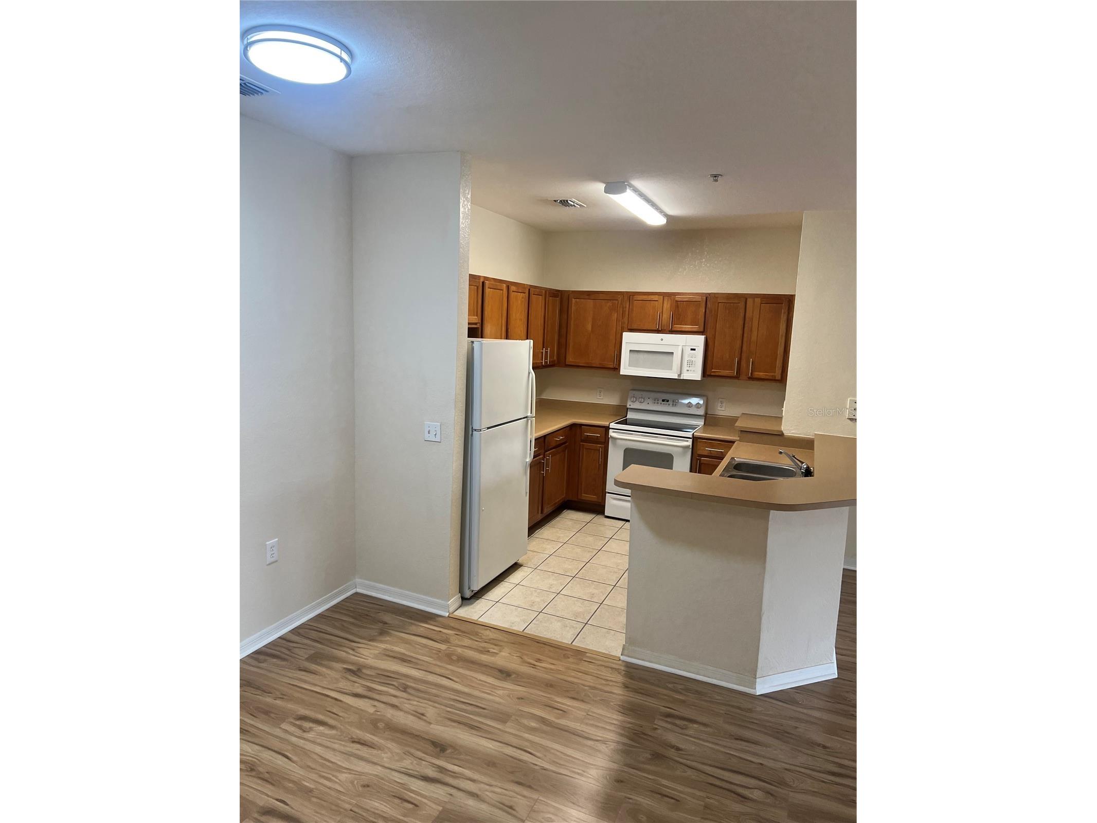 8201 Claire Ann Drive #102 Orlando FL 32825 S5145139 image1