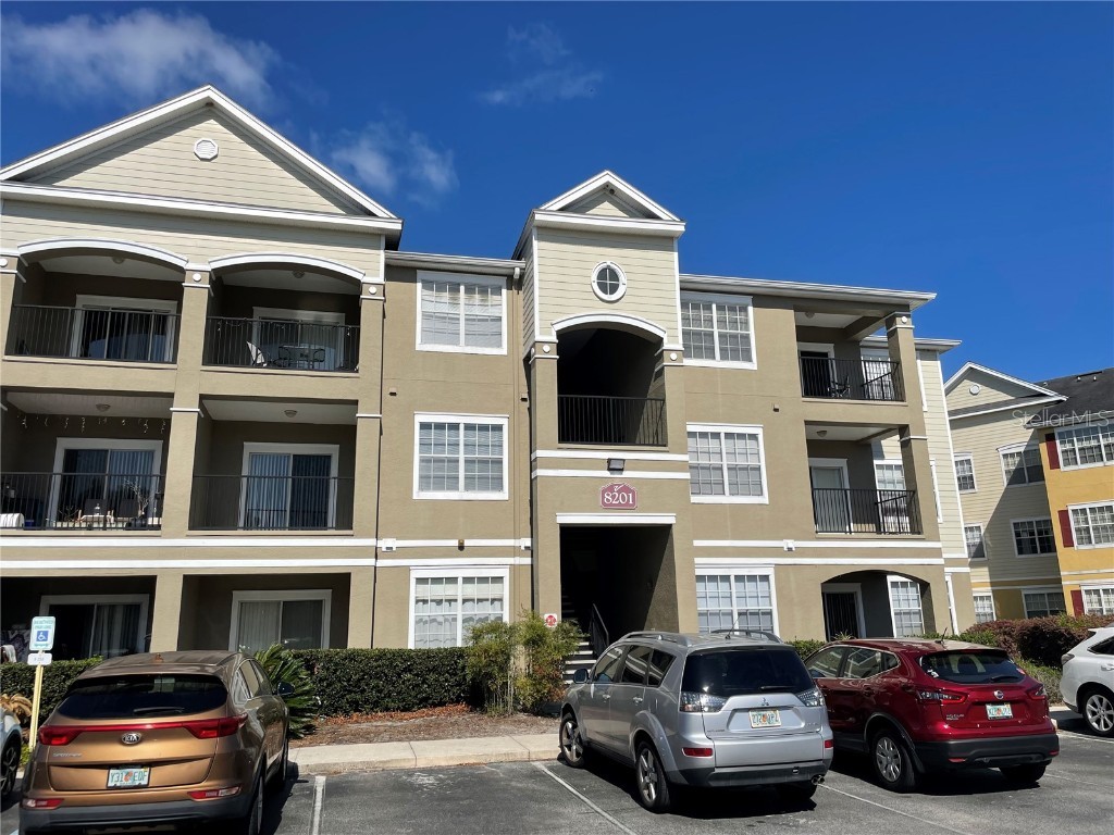 8201 Claire Ann Drive #305 Orlando FL 32825 O6170576 image1