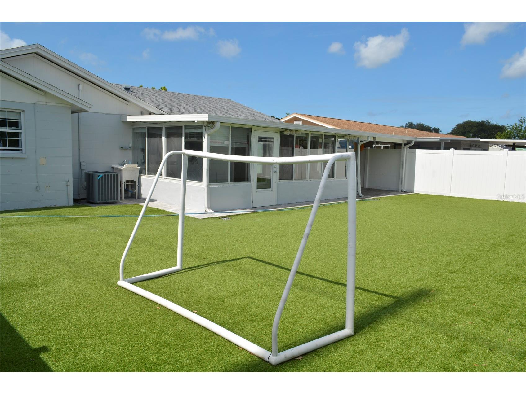 8201 Donaldson Drive Tampa FL 33615 TB8512467 image19