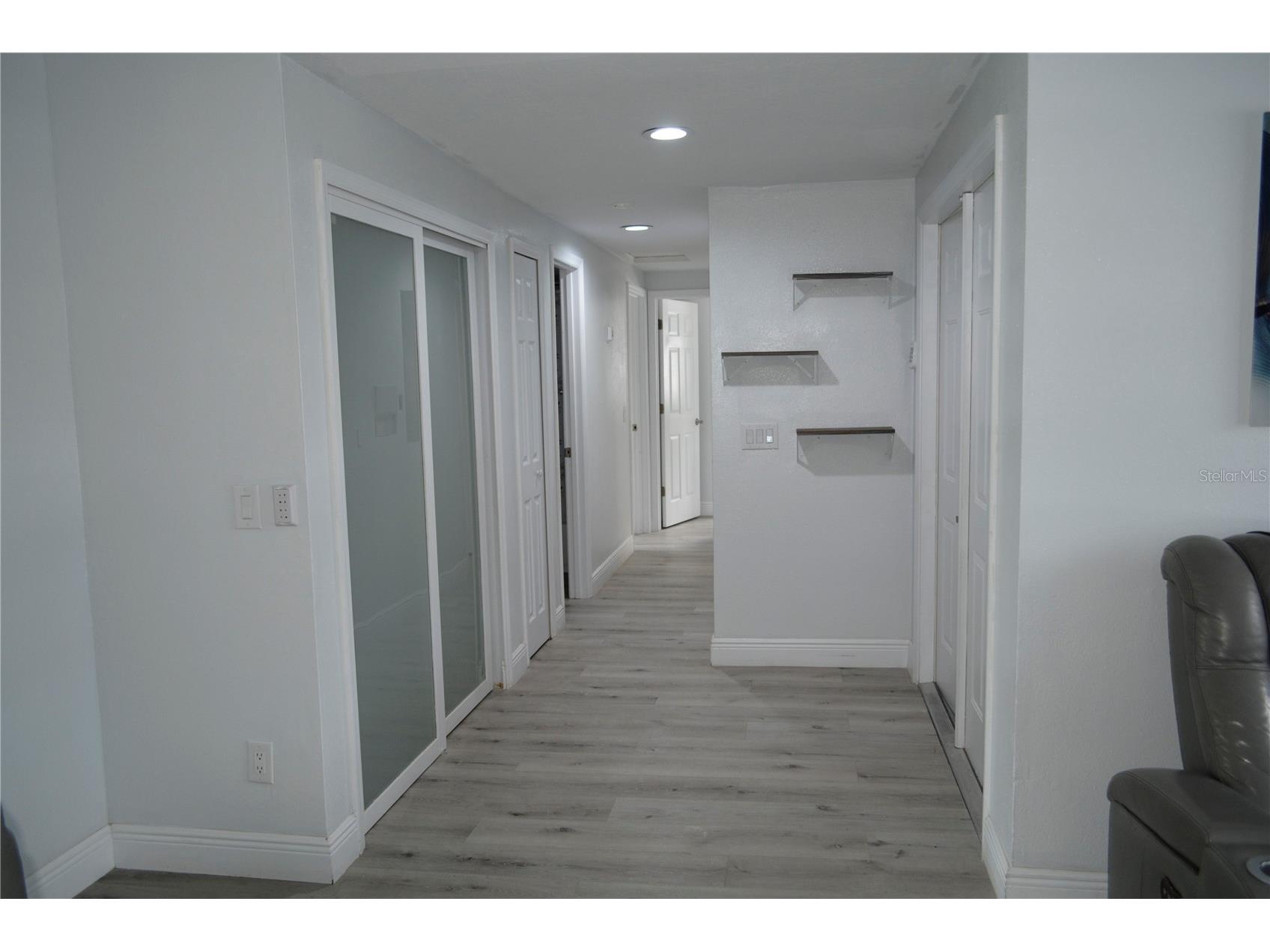 8201 Donaldson Drive Tampa FL 33615 TB8512467 image6