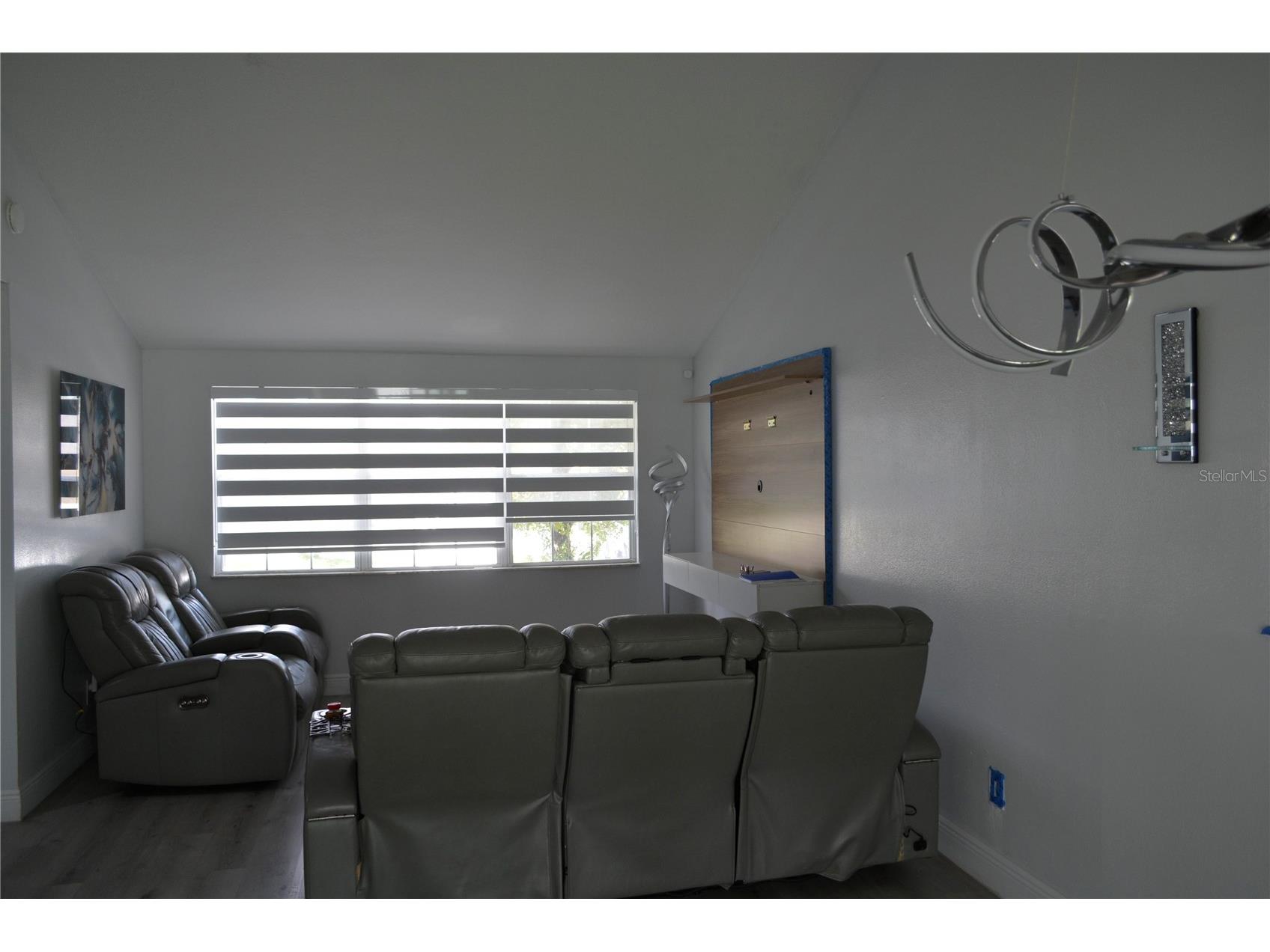 8201 Donaldson Drive Tampa FL 33615 TB8512467 image7