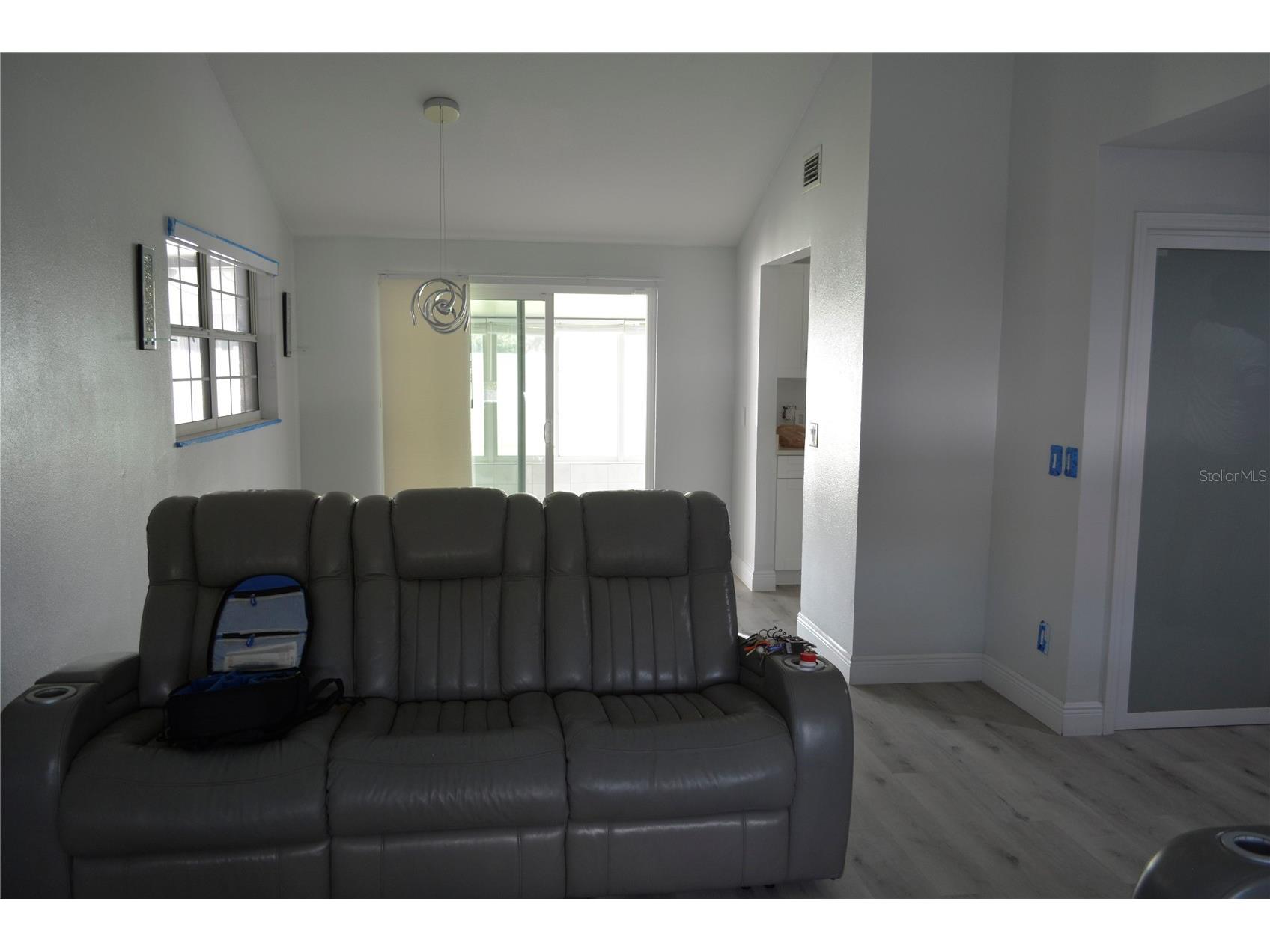 8201 Donaldson Drive Tampa FL 33615 TB8512467 image8