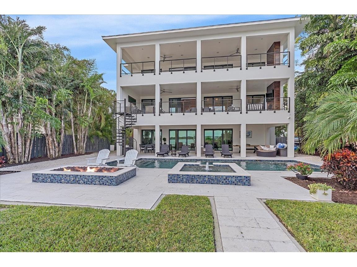 8201 Midnight Pass Road Sarasota FL 34242 A4553028 image1