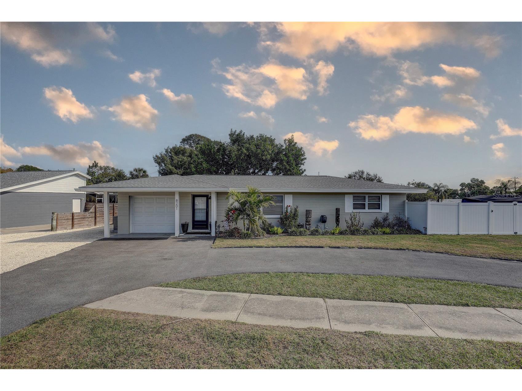 8201 Ridge Road Seminole FL 33772 TB8462432 image1