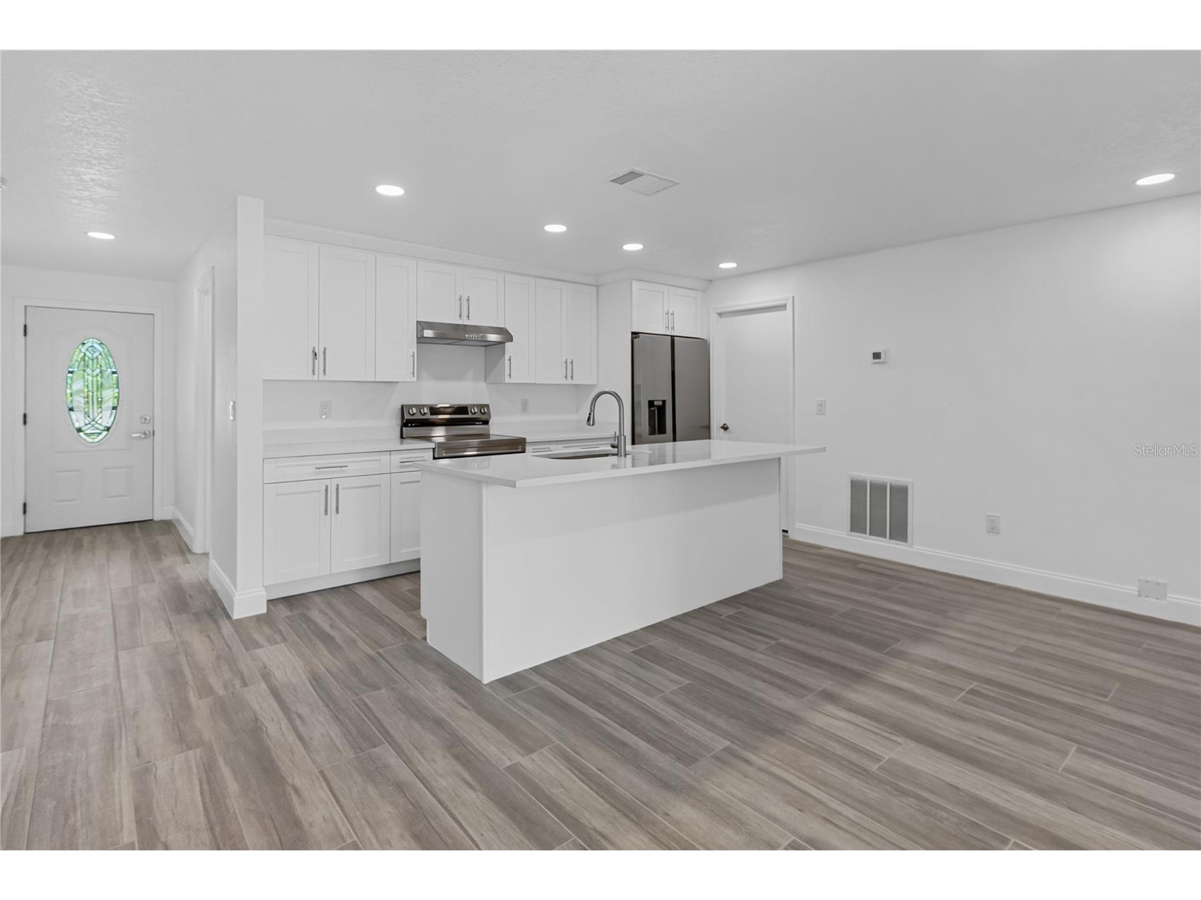 8201 Riverside Drive NE Saint Petersburg FL 33702 TB8491238 image6