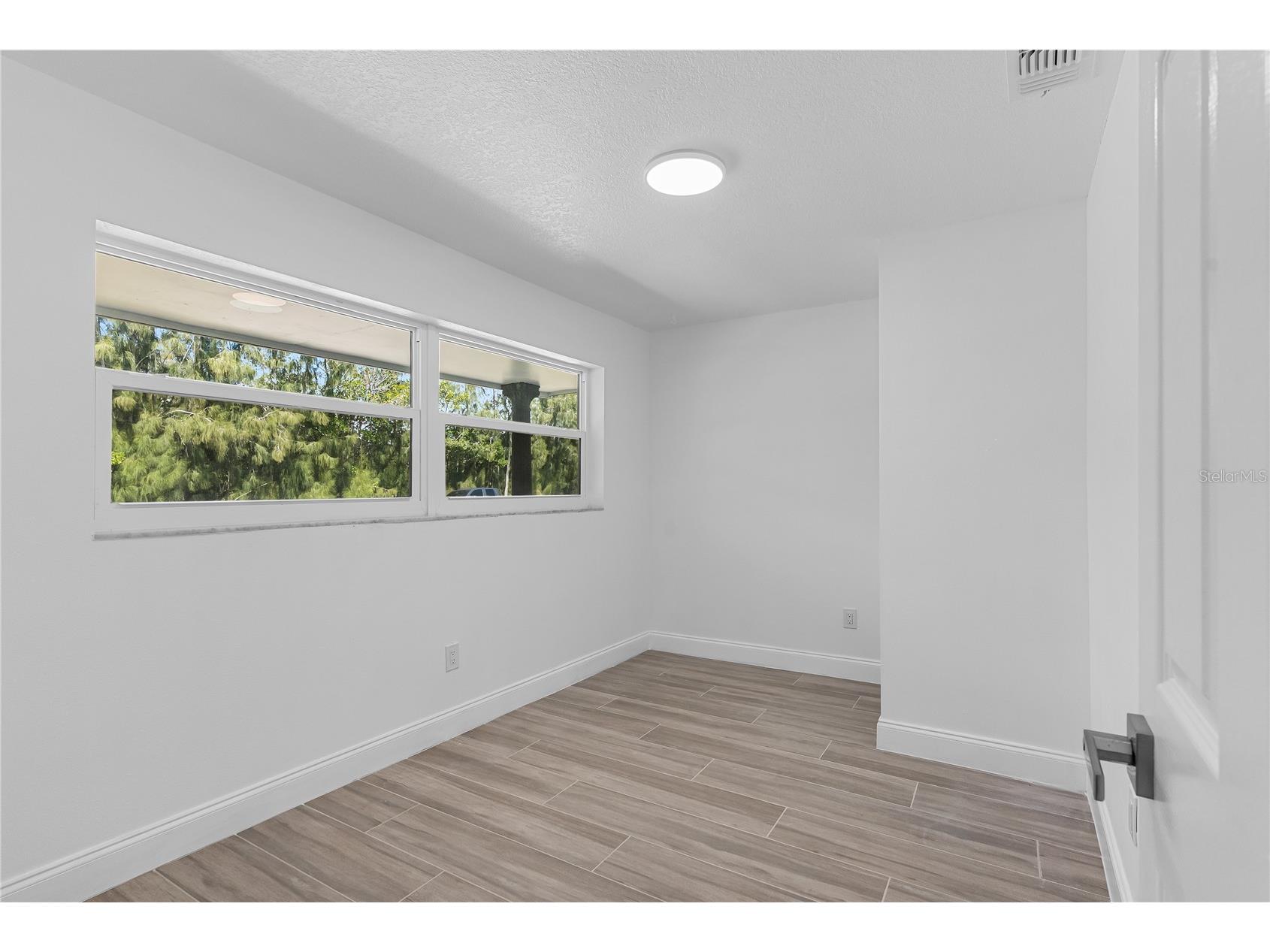 8201 Riverside Drive NE Saint Petersburg FL 33702 TB8491238 image9