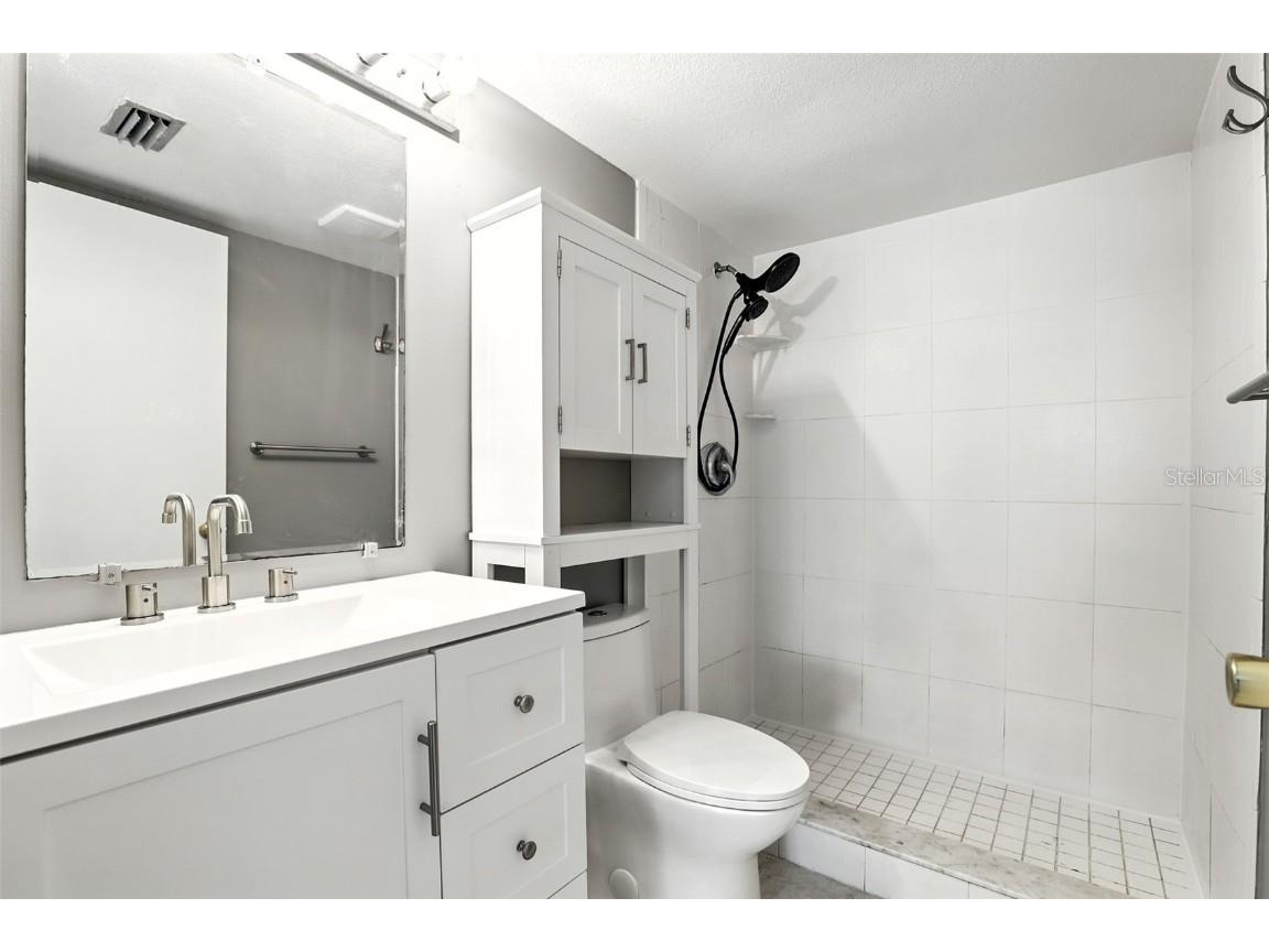 8201 Sun Spring Circle #B1 Orlando FL 32825 O6341629 image16