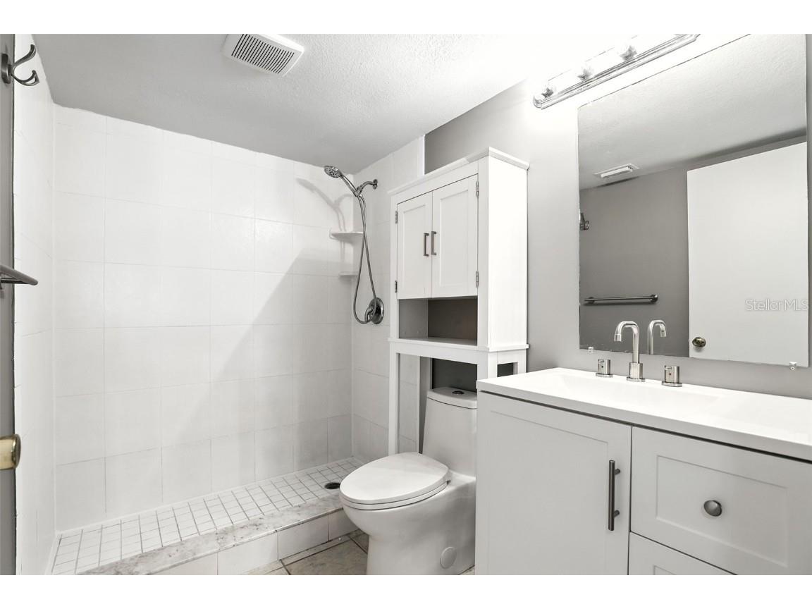 8201 Sun Spring Circle #B1 Orlando FL 32825 O6341629 image19