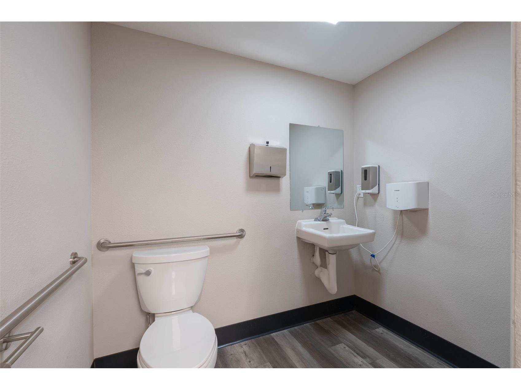 8202 N Armenia Avenue Tampa FL 33604 TB8451639 image51