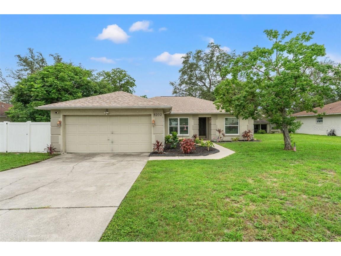 8202 Spanish Oak Drive Spring Hill FL 34606 W7874122 image1