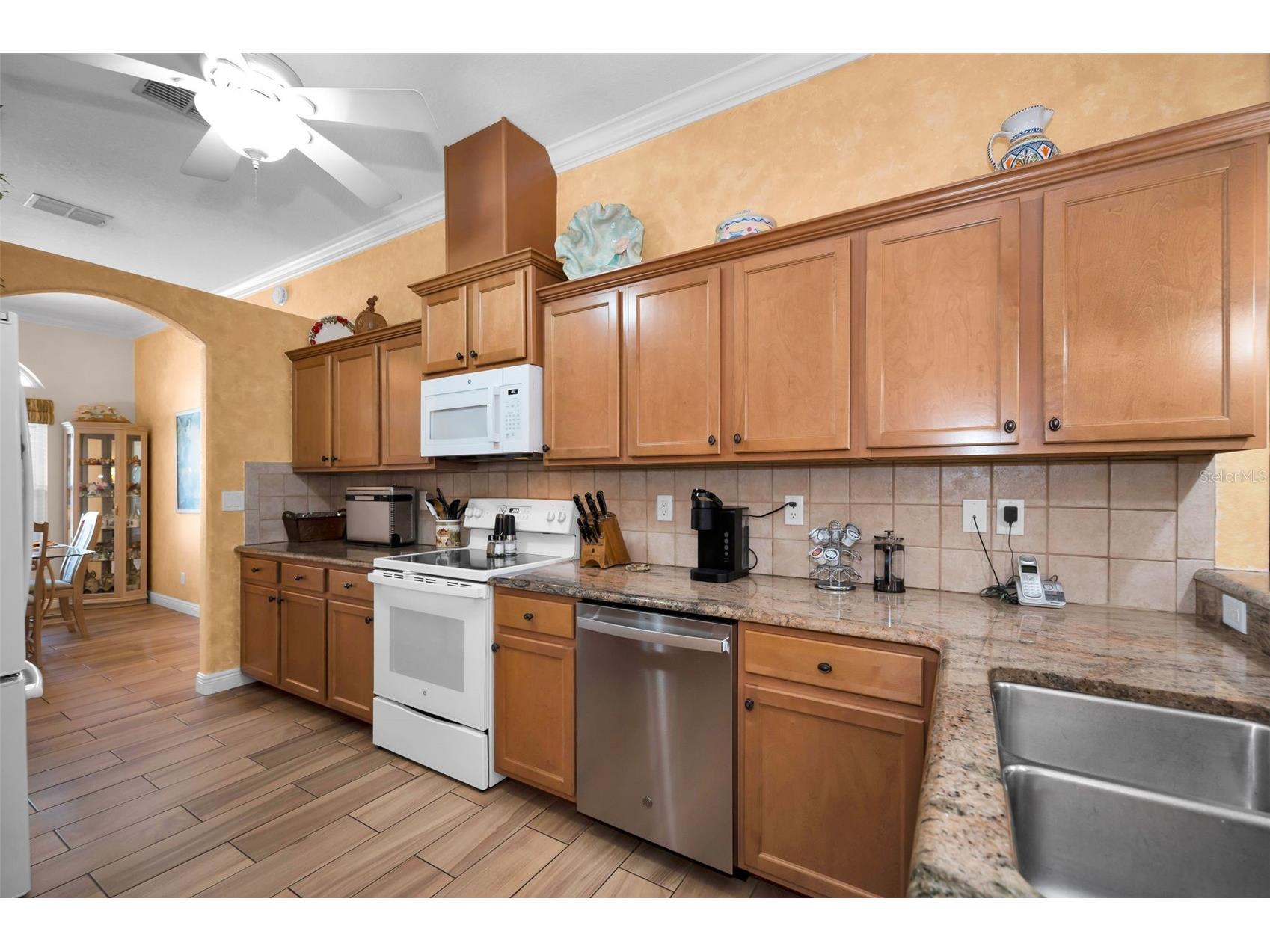 8202 Wild Oaks Circle Largo FL 33773 TB8504580 image16