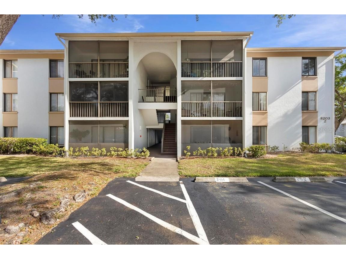 8203 Sun Spring Circle #32 Orlando FL 32825 O6195413 image1