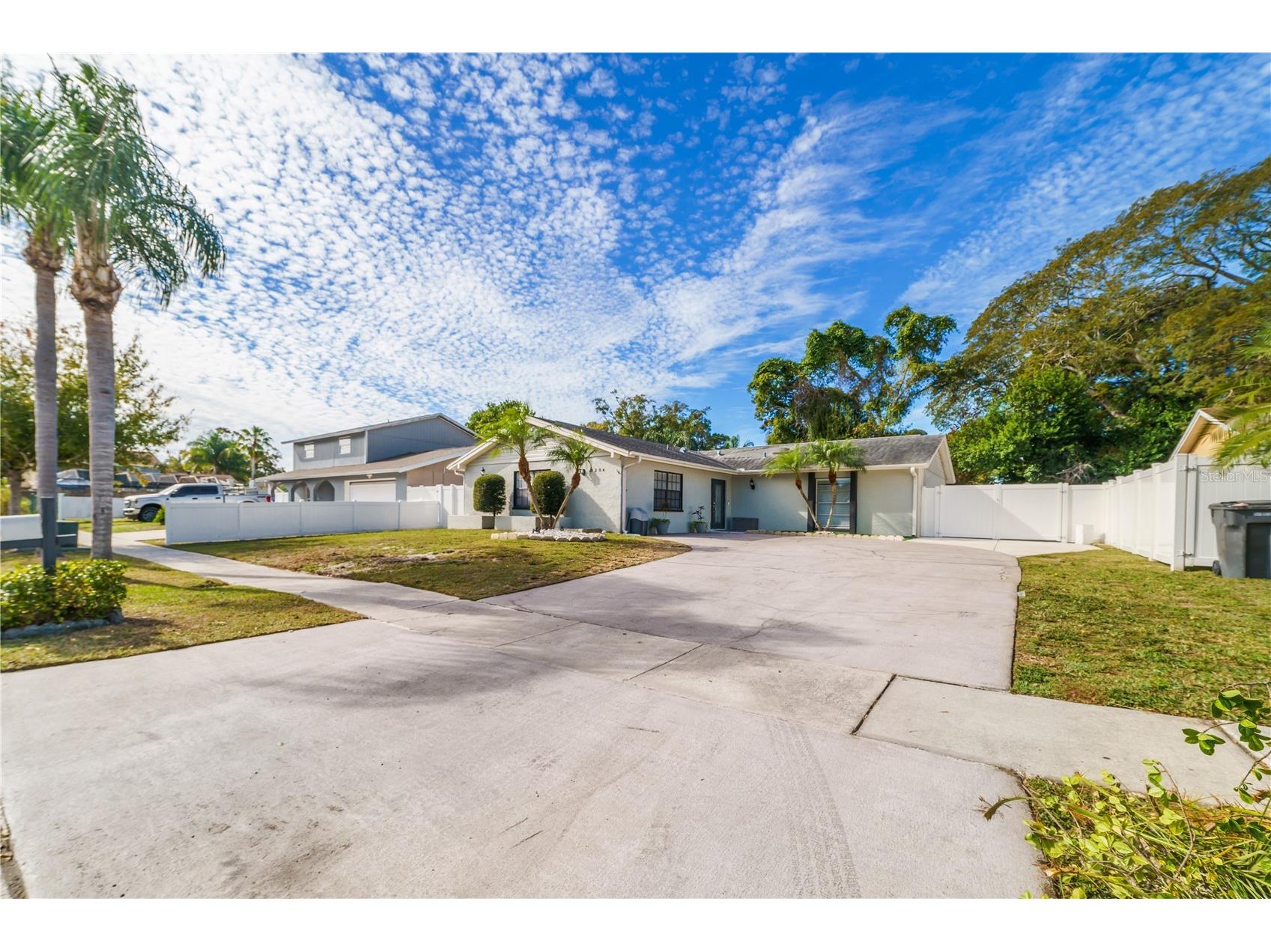 8204 Kirkwood Drive Tampa FL 33634 TB8459357 image1