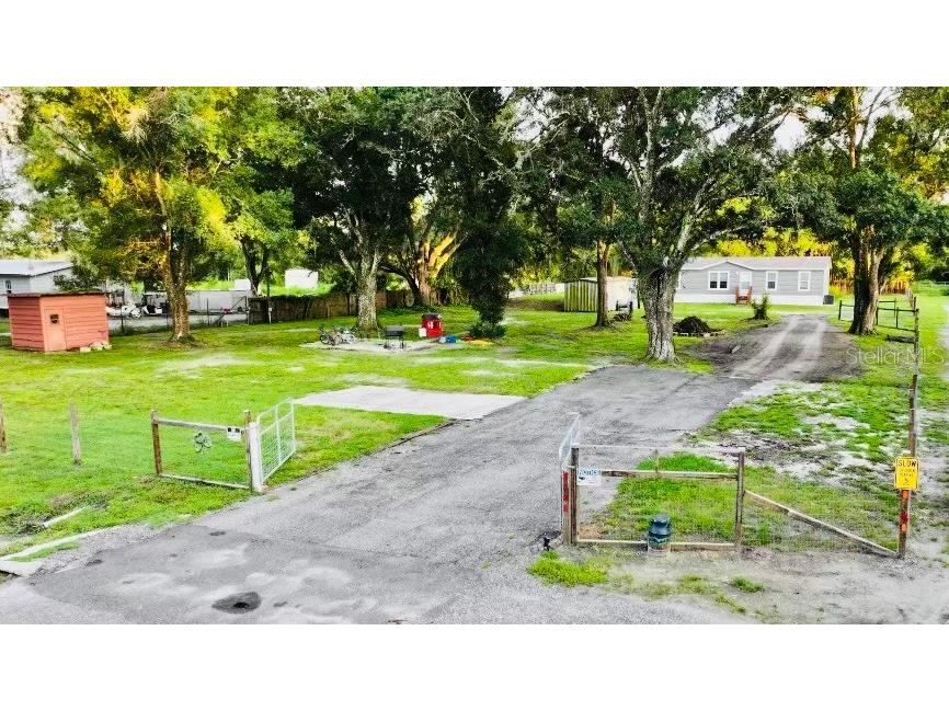 8205 Back Road Plant City FL 33565 T3464154 image1