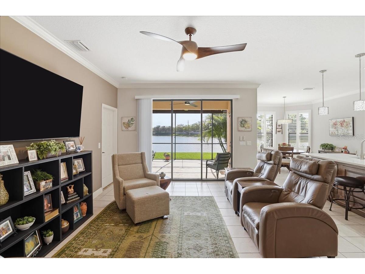 8205 Stirling Falls Circle Sarasota FL 34243 A4686670 image13