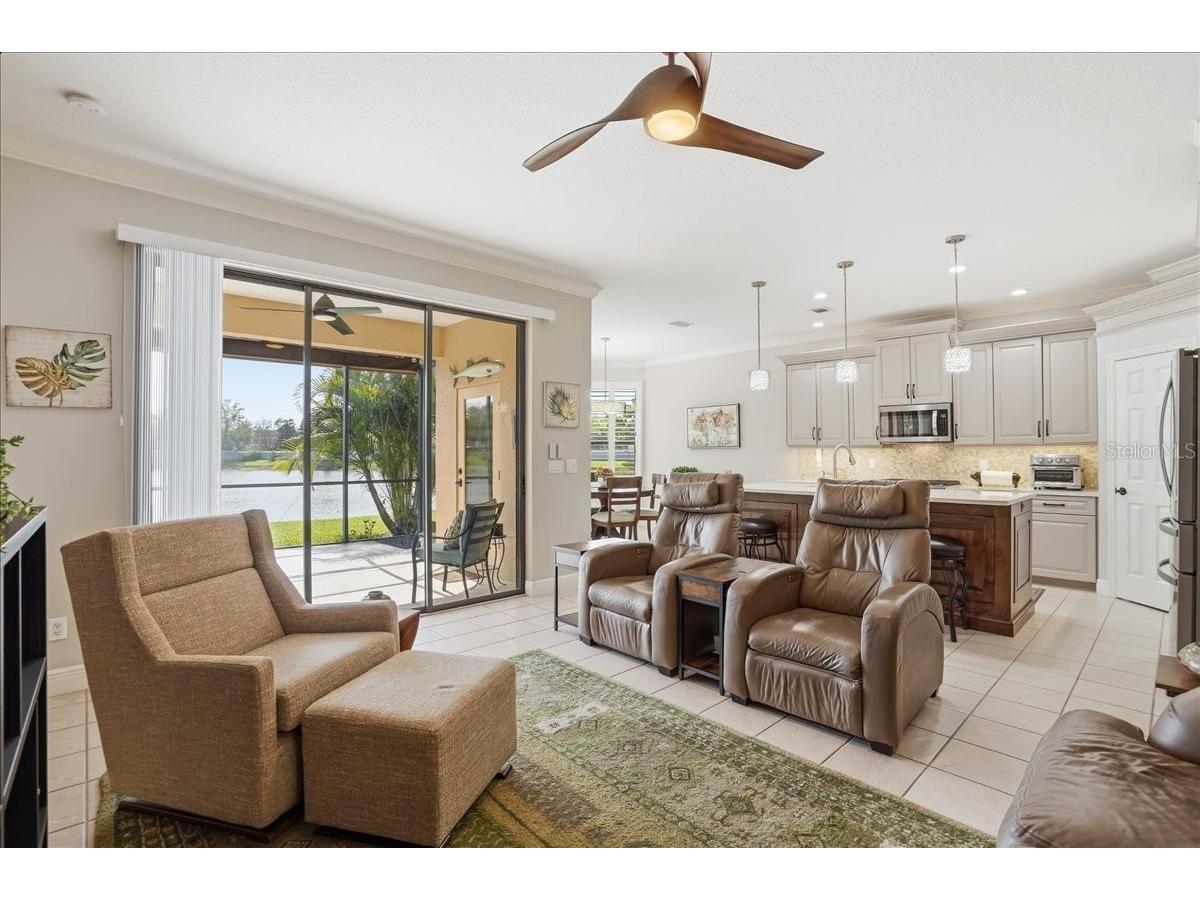 8205 Stirling Falls Circle Sarasota FL 34243 A4686670 image16