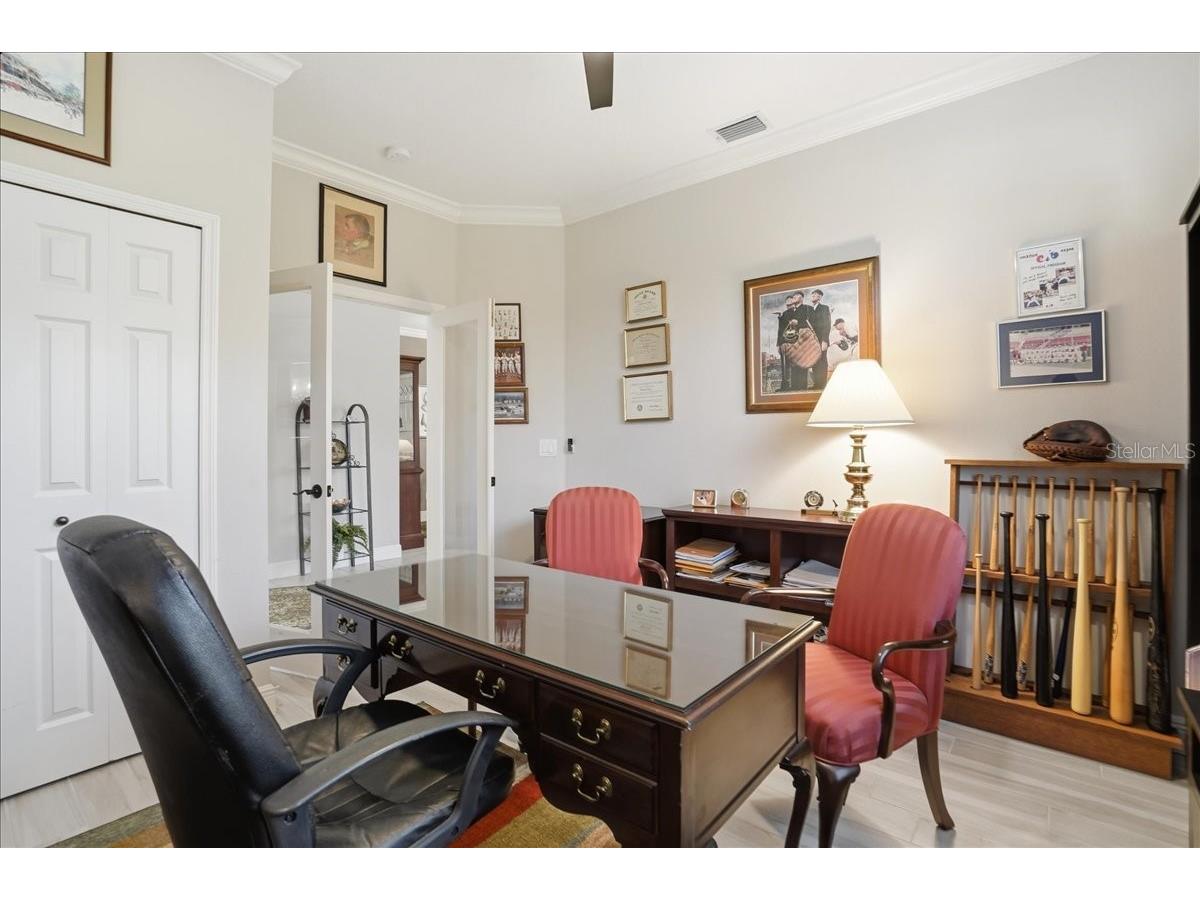 8205 Stirling Falls Circle Sarasota FL 34243 A4686670 image38