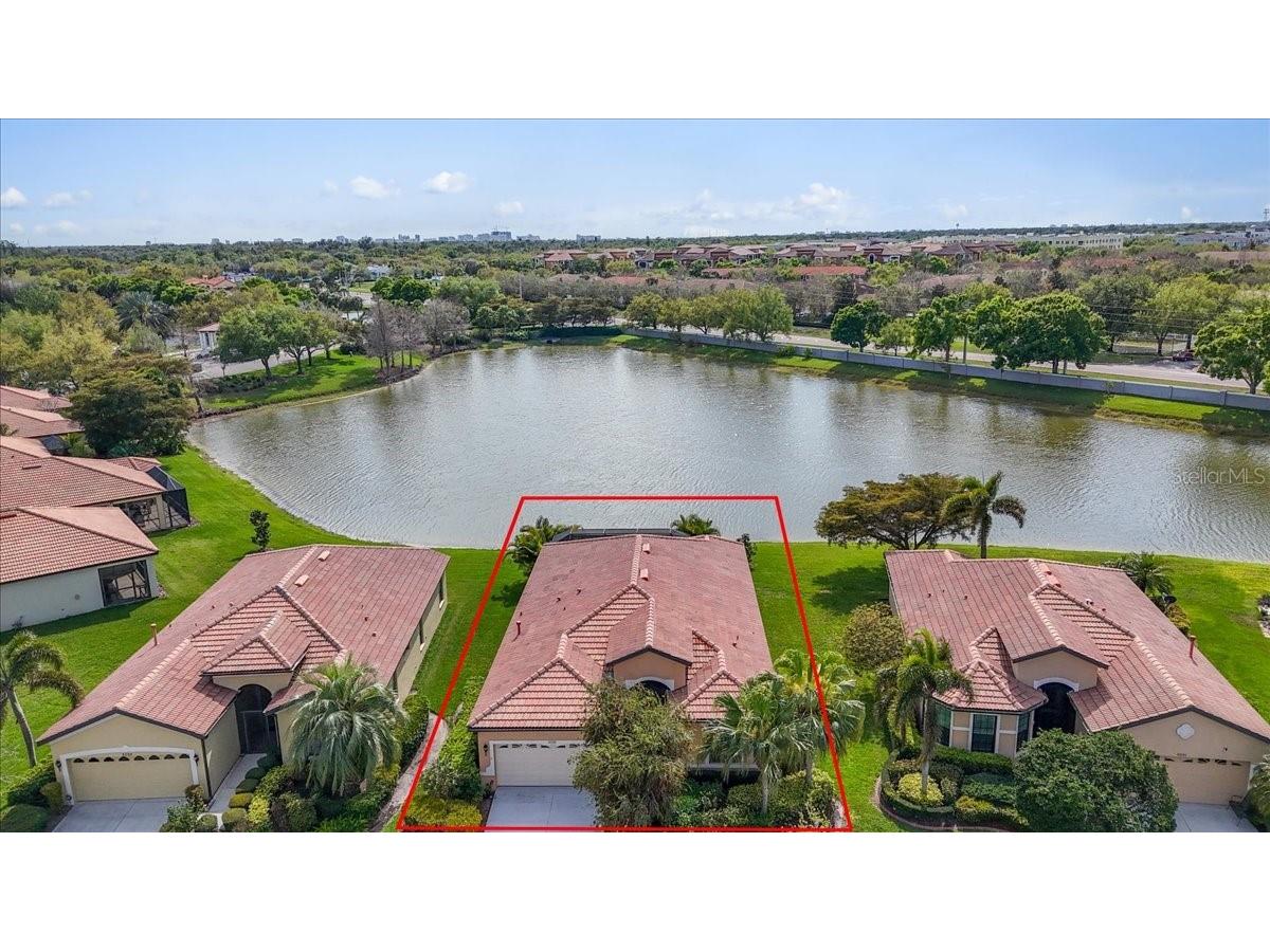 8205 Stirling Falls Circle Sarasota FL 34243 A4686670 image4