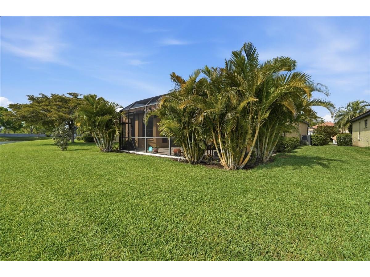 8205 Stirling Falls Circle Sarasota FL 34243 A4686670 image55