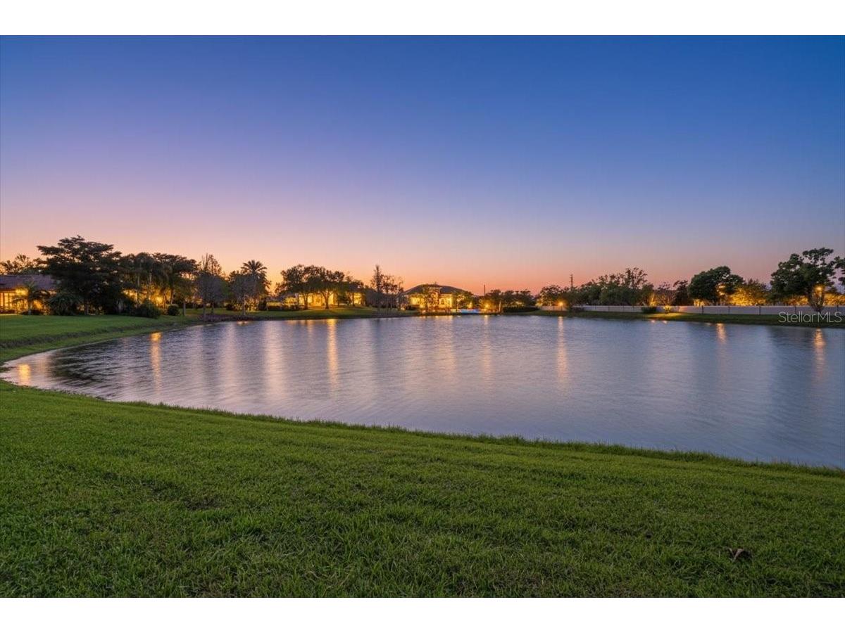 8205 Stirling Falls Circle Sarasota FL 34243 A4686670 image57