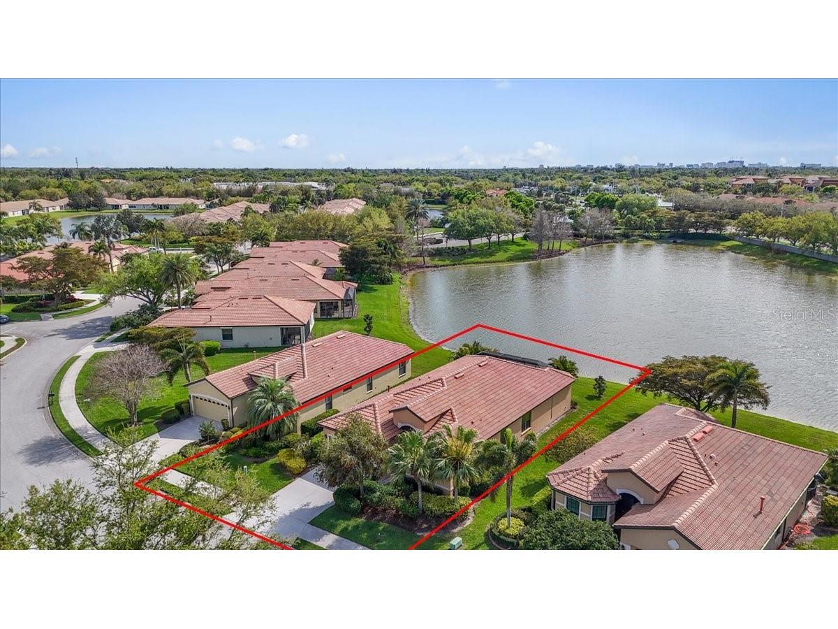 8205 Stirling Falls Circle Sarasota FL 34243 A4686670 image60